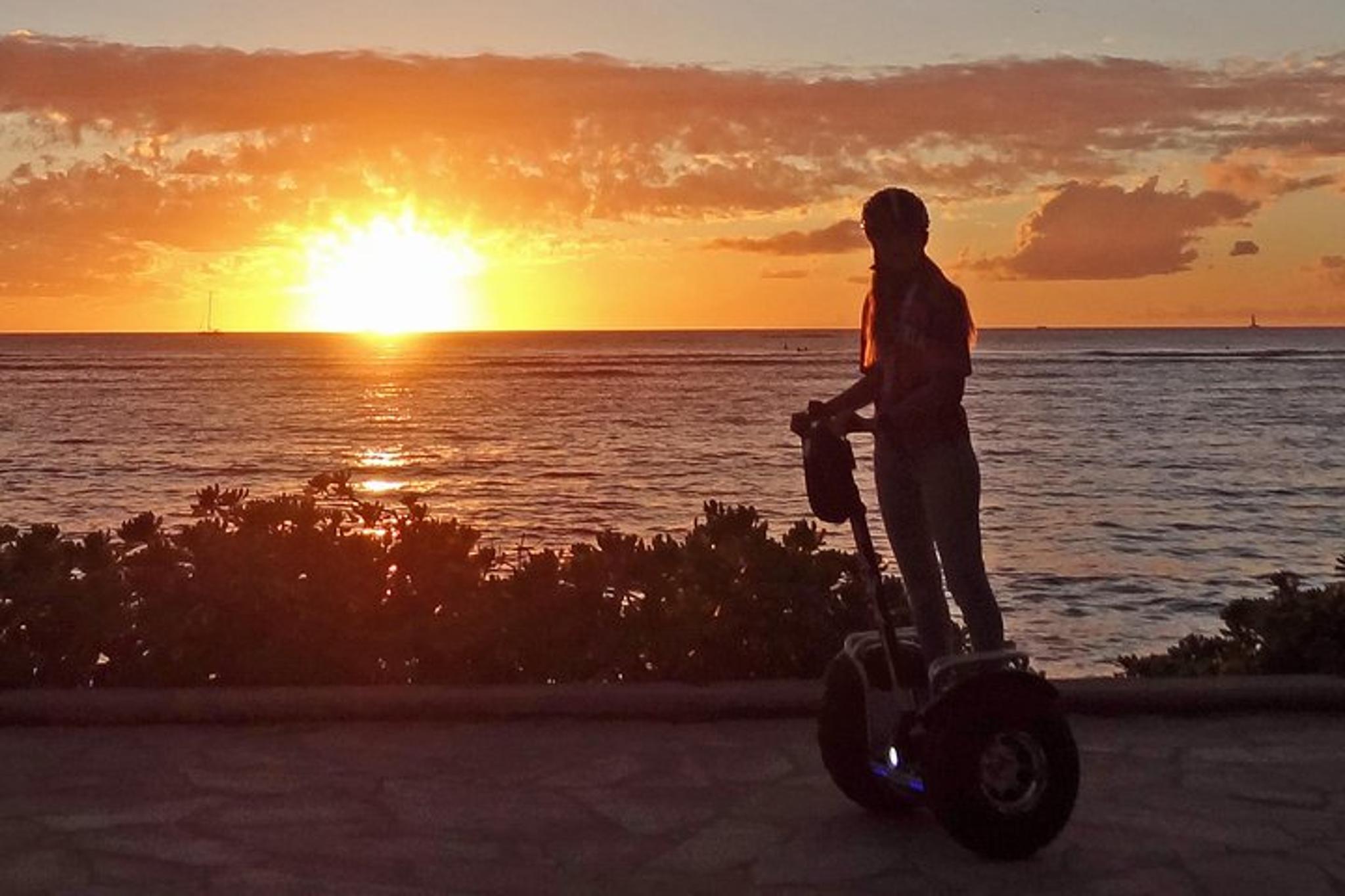 Waikiki Hoverboard Tour at Sunset to Diamond Head - Image 2