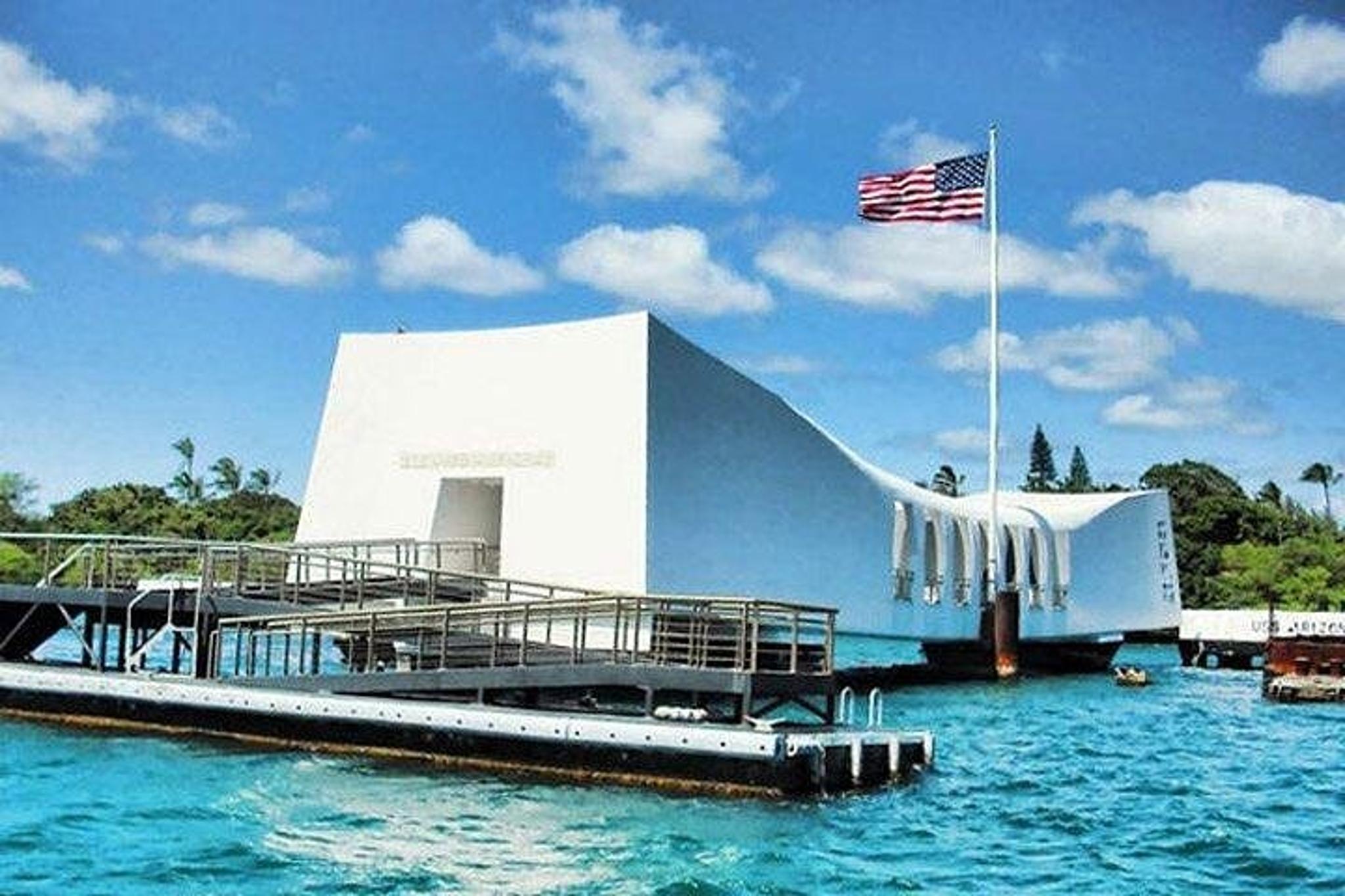 Oahu Pearl Harbor USS Arizona Memorial Tour - Image 2