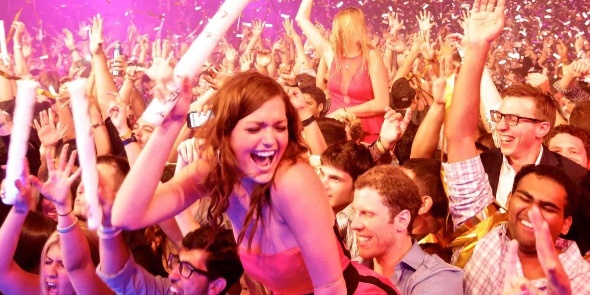 Las Vegas Nightclub Crawl by Party Bus - Image 1