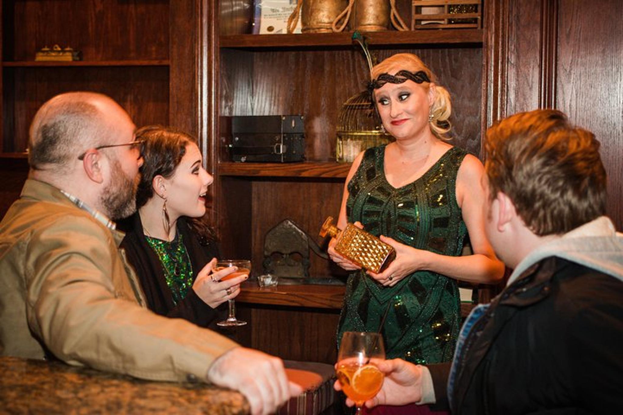 Chicago Ghost Walking Tour with Booze - Image 3