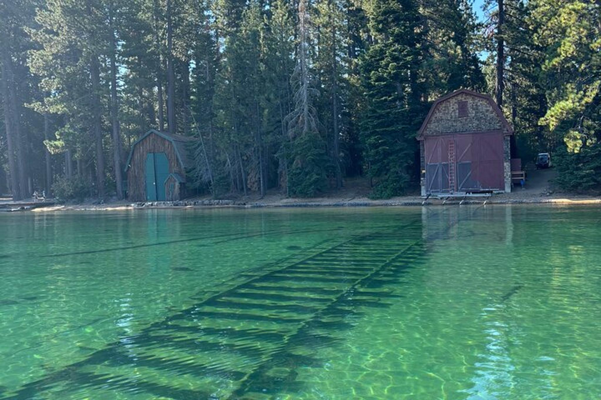 Lake Tahoe Yacht Experience for Couples 2 hr - Image 6