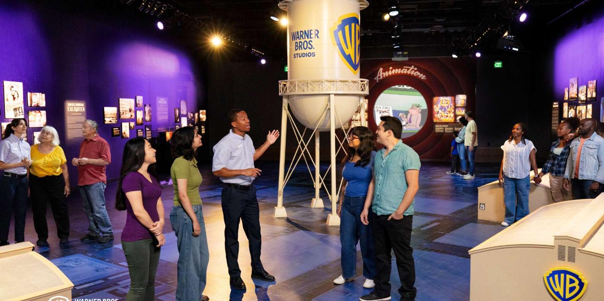 Los Angeles Warner Bros Studio & Hollywood Bus Tour - Image 4