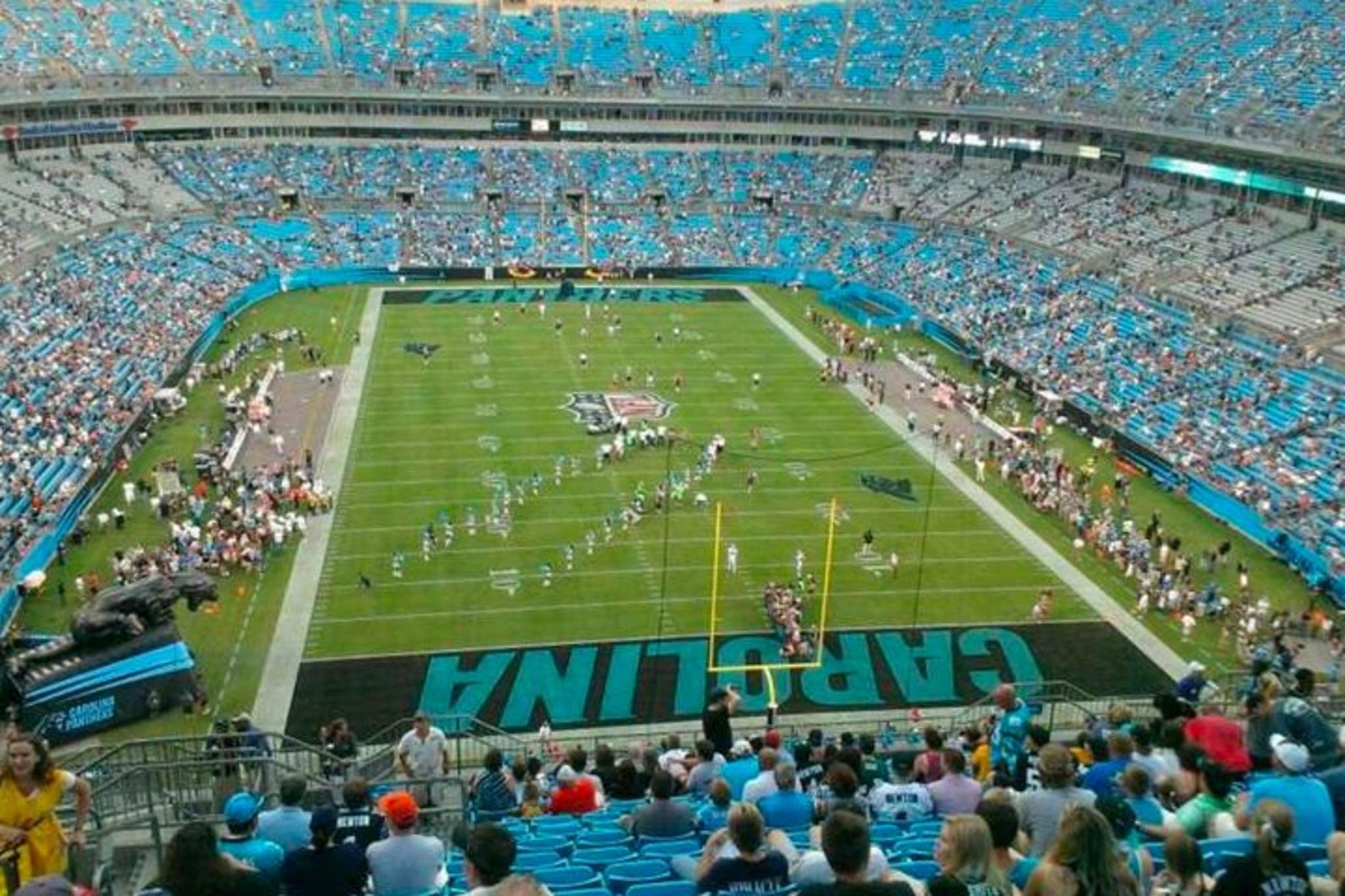 Charlotte Carolina Panthers Football Game - Image 5