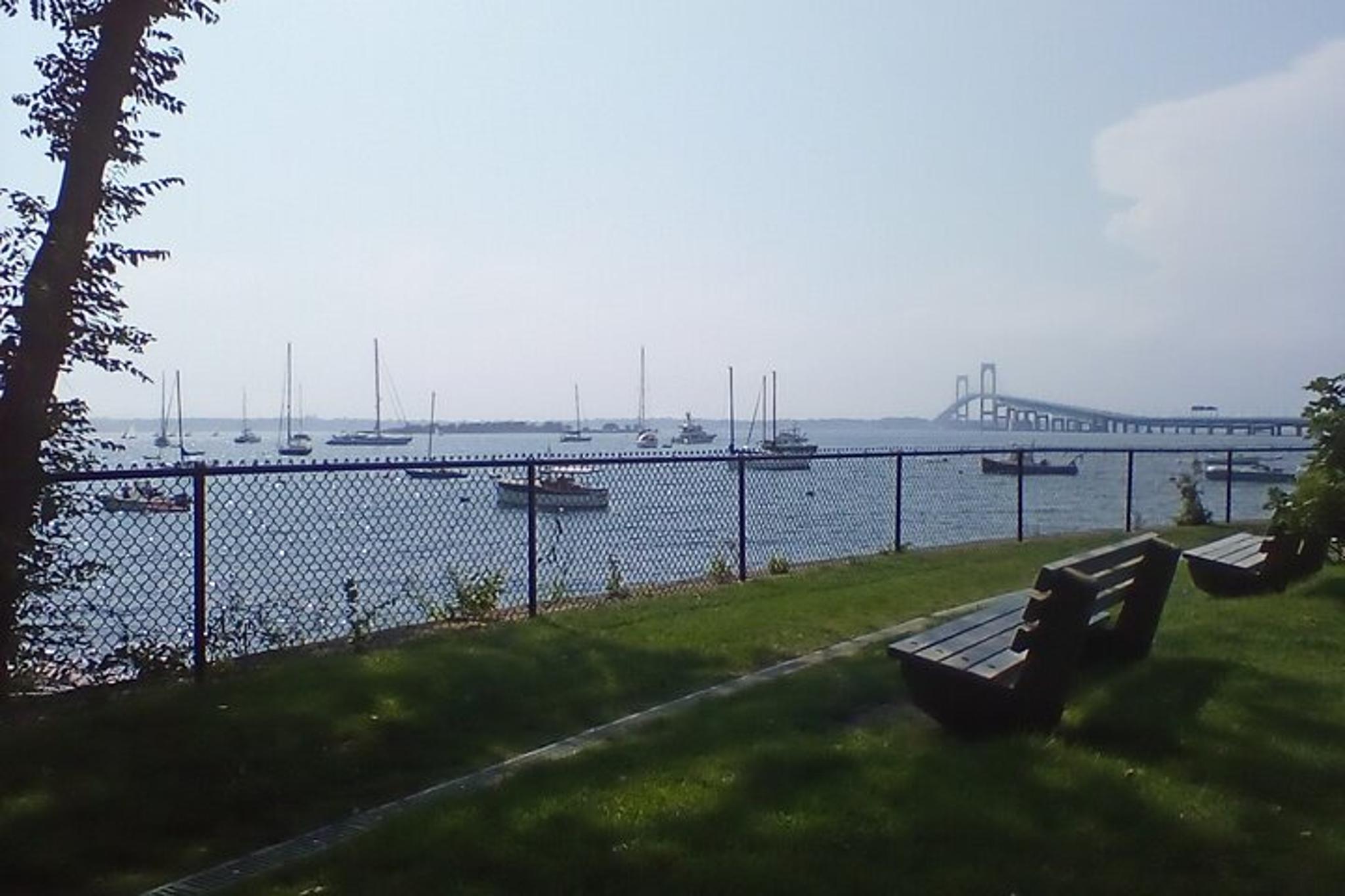 Newport City Private Tour - Image 4