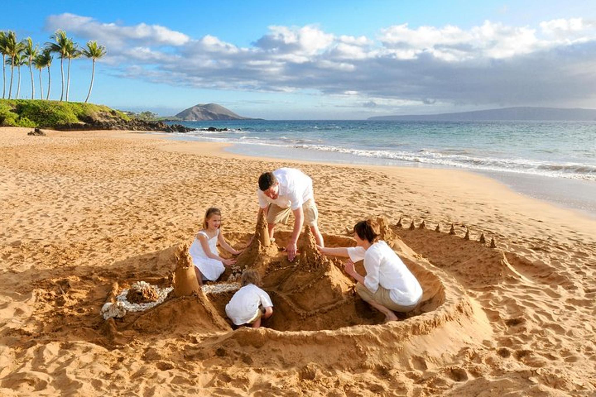 Maui Beach Photo Session - Image 1