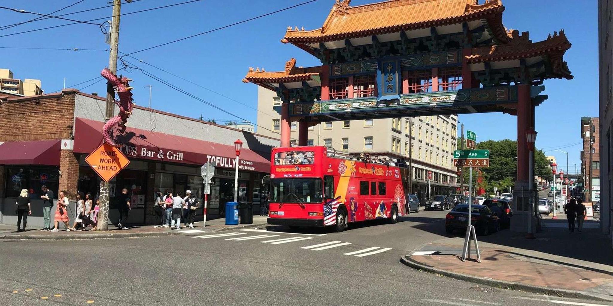 Seattle Hop-On Hop-Off Bus Tour with Sky View Observatory - Image 2