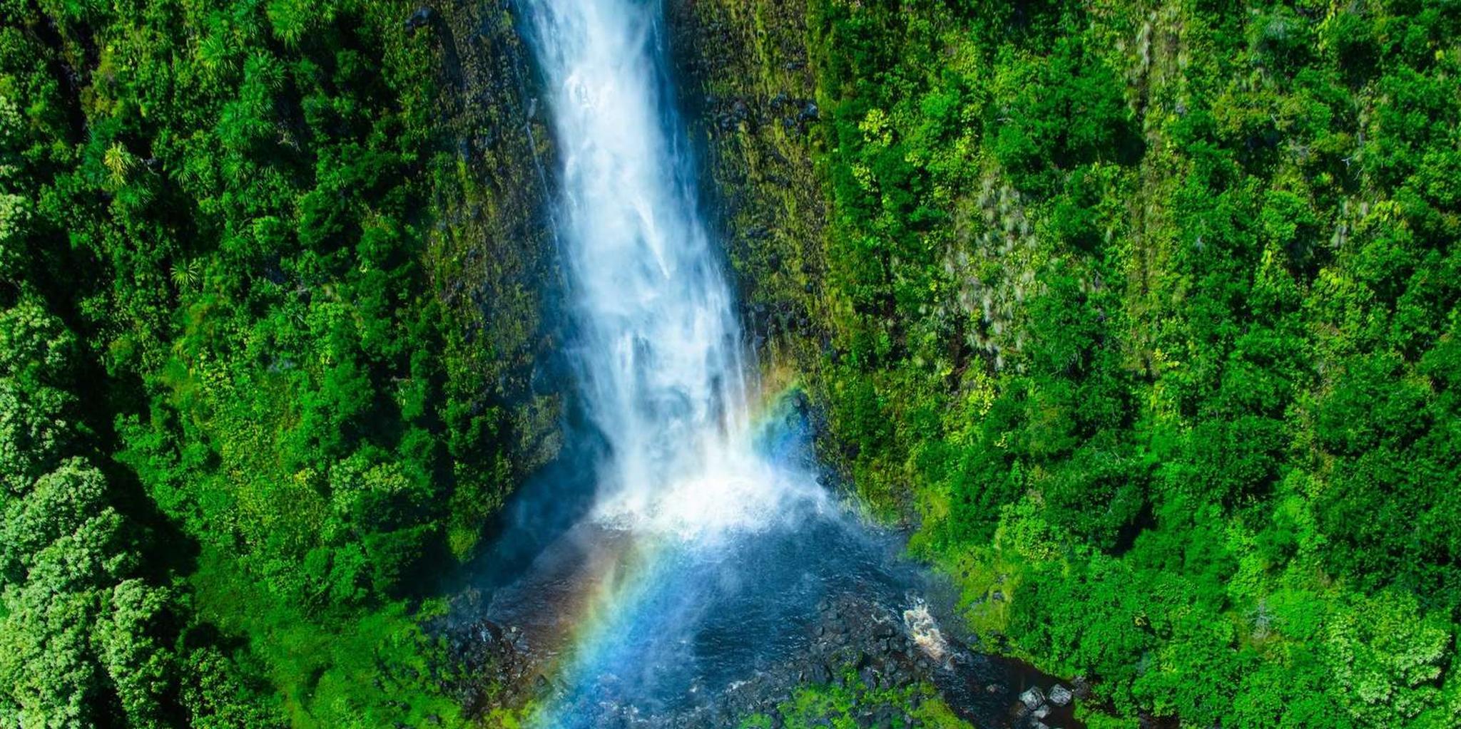 Kailua-Kona Helicopter Tour: Volcanoes & Waterfalls - Image 5