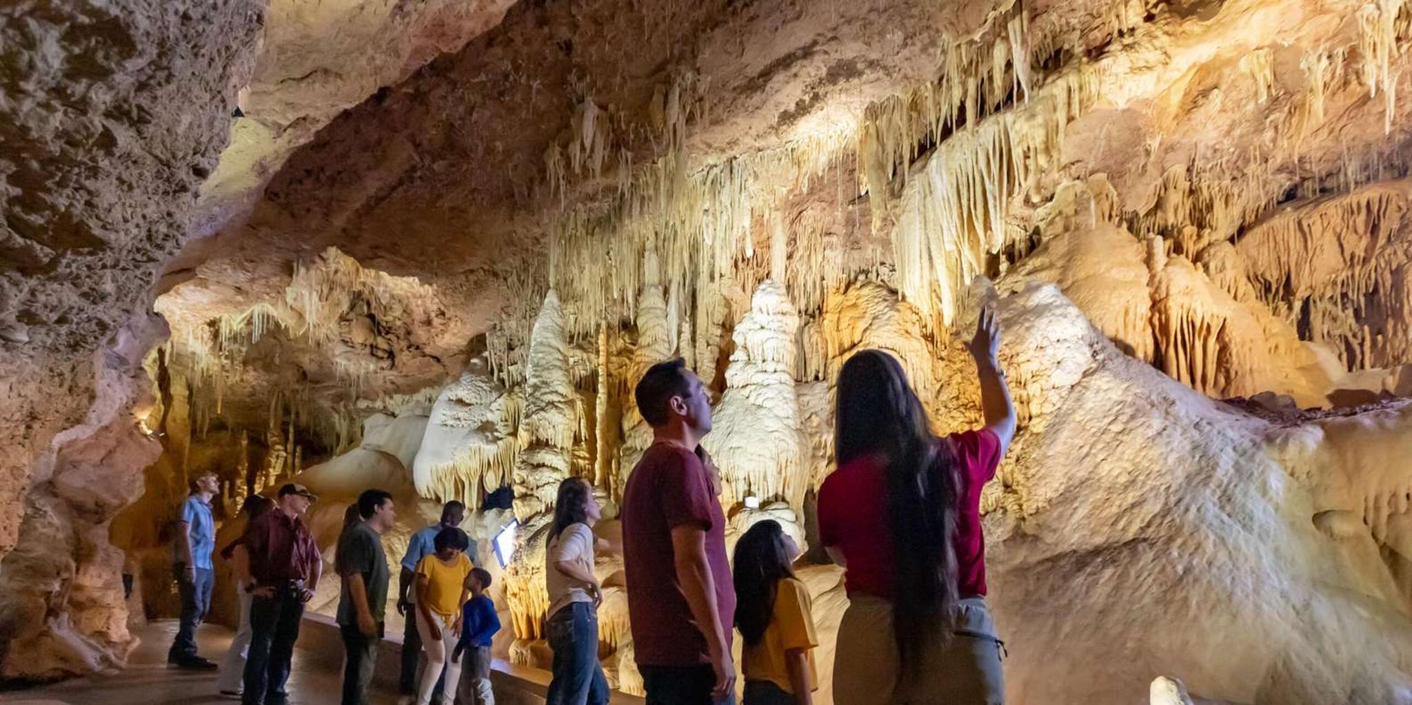 San Antonio Natural Bridge Caverns Tour - Image 4