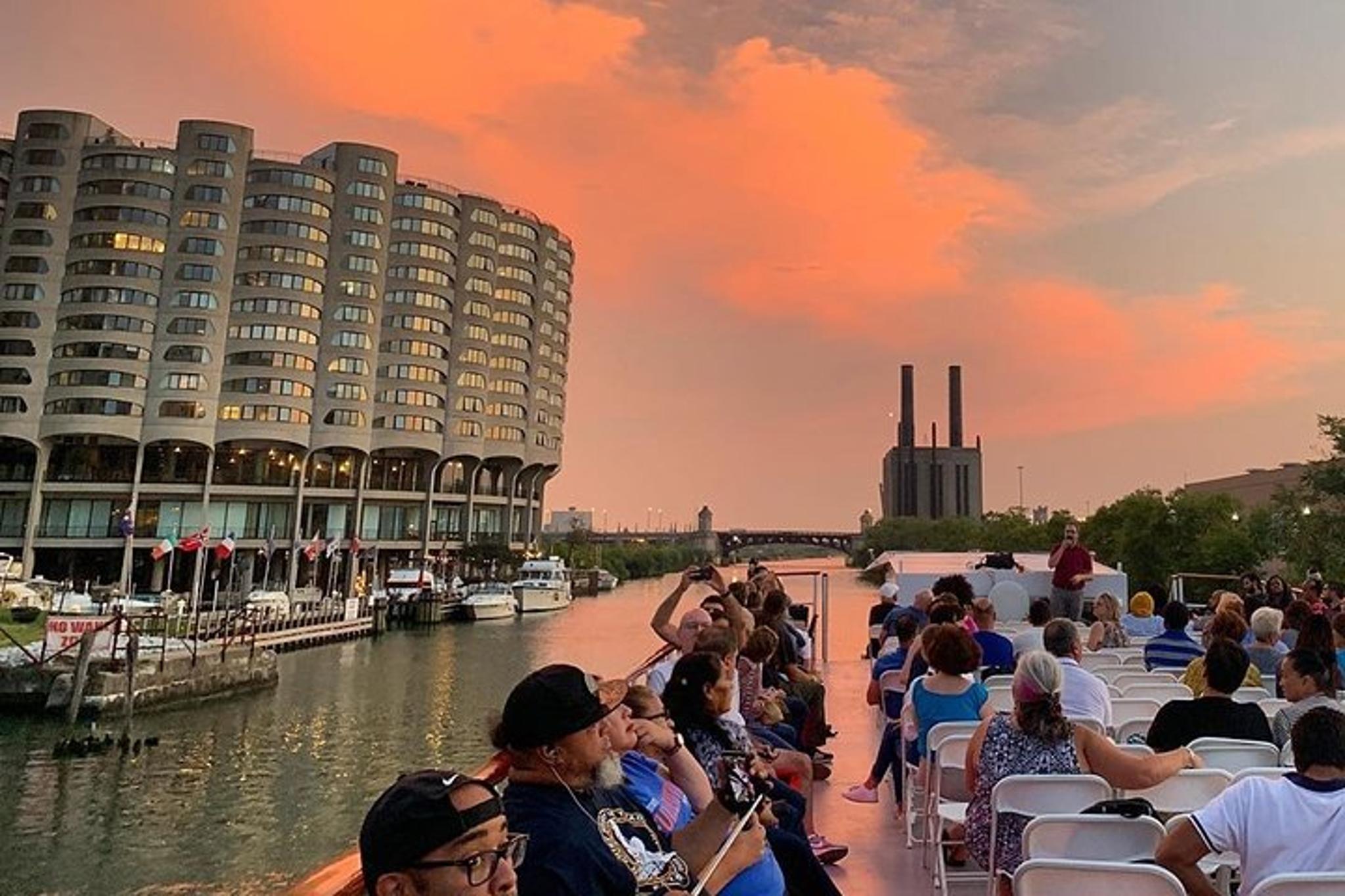 Chicago River Architecture Boat Tour 90 Min - Image 3