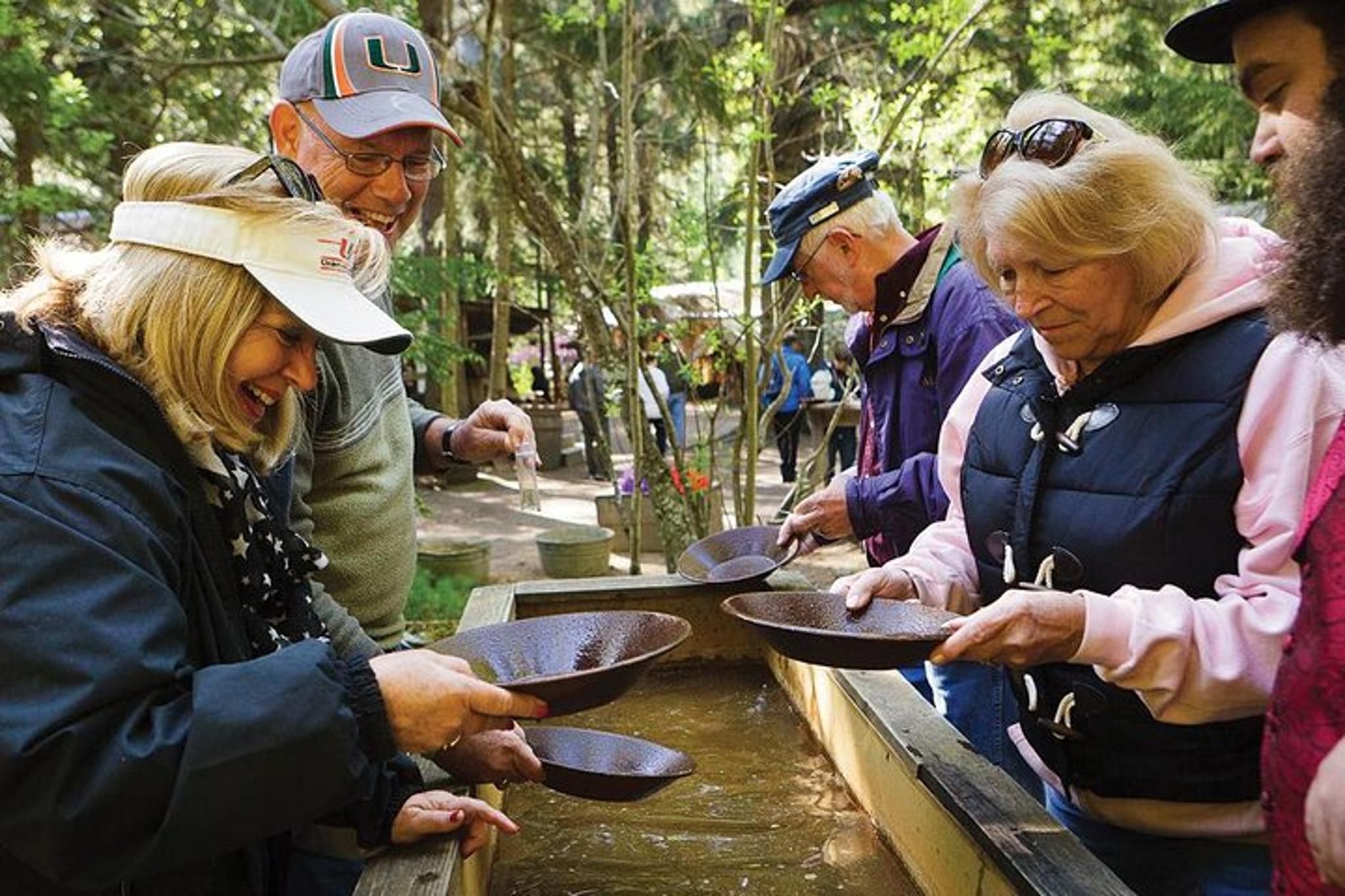 Skagway Gold Rush Camp and Salmon Bake Tour - Image 6