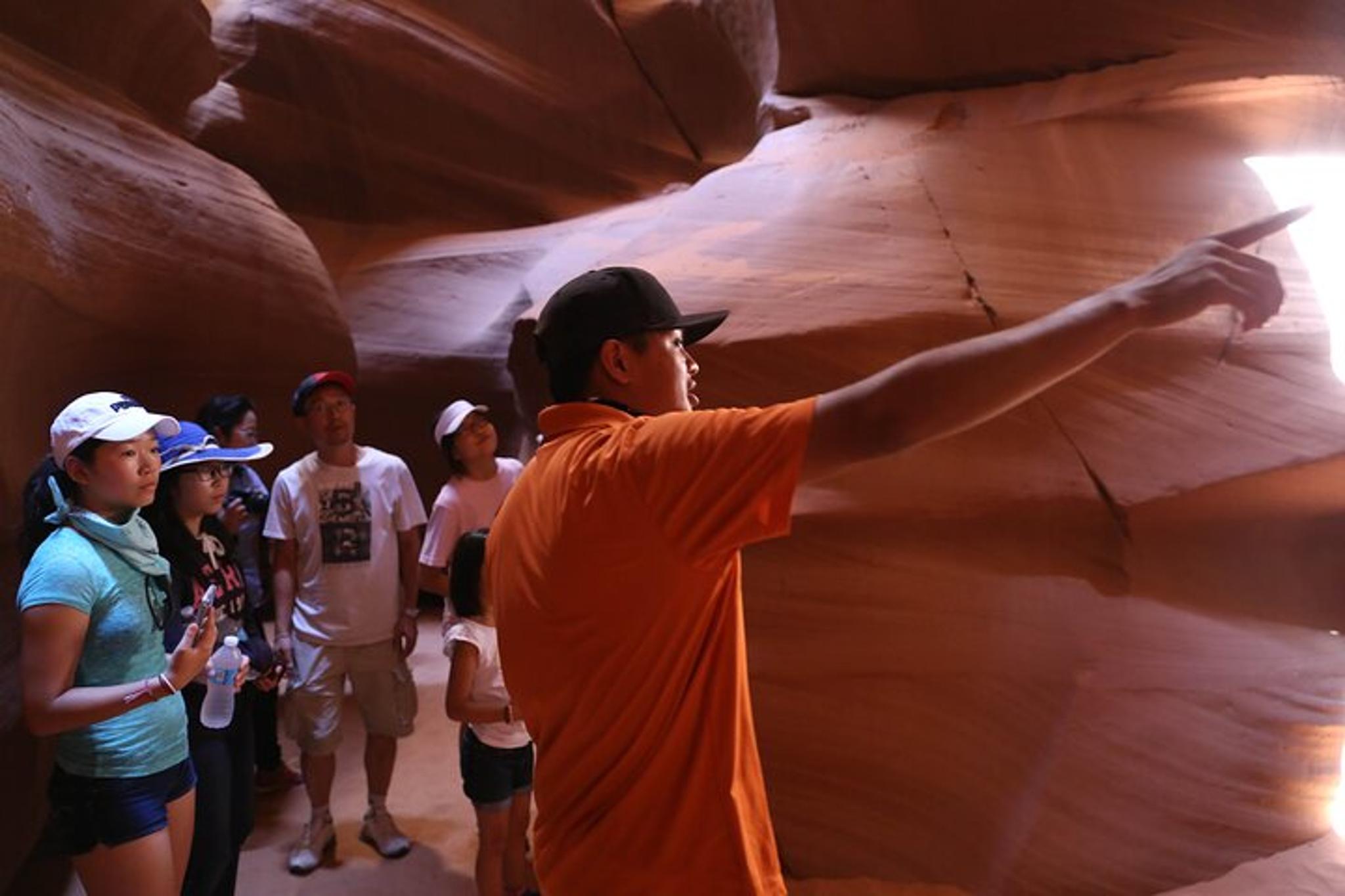 Page Upper Antelope Canyon Tour - Image 5