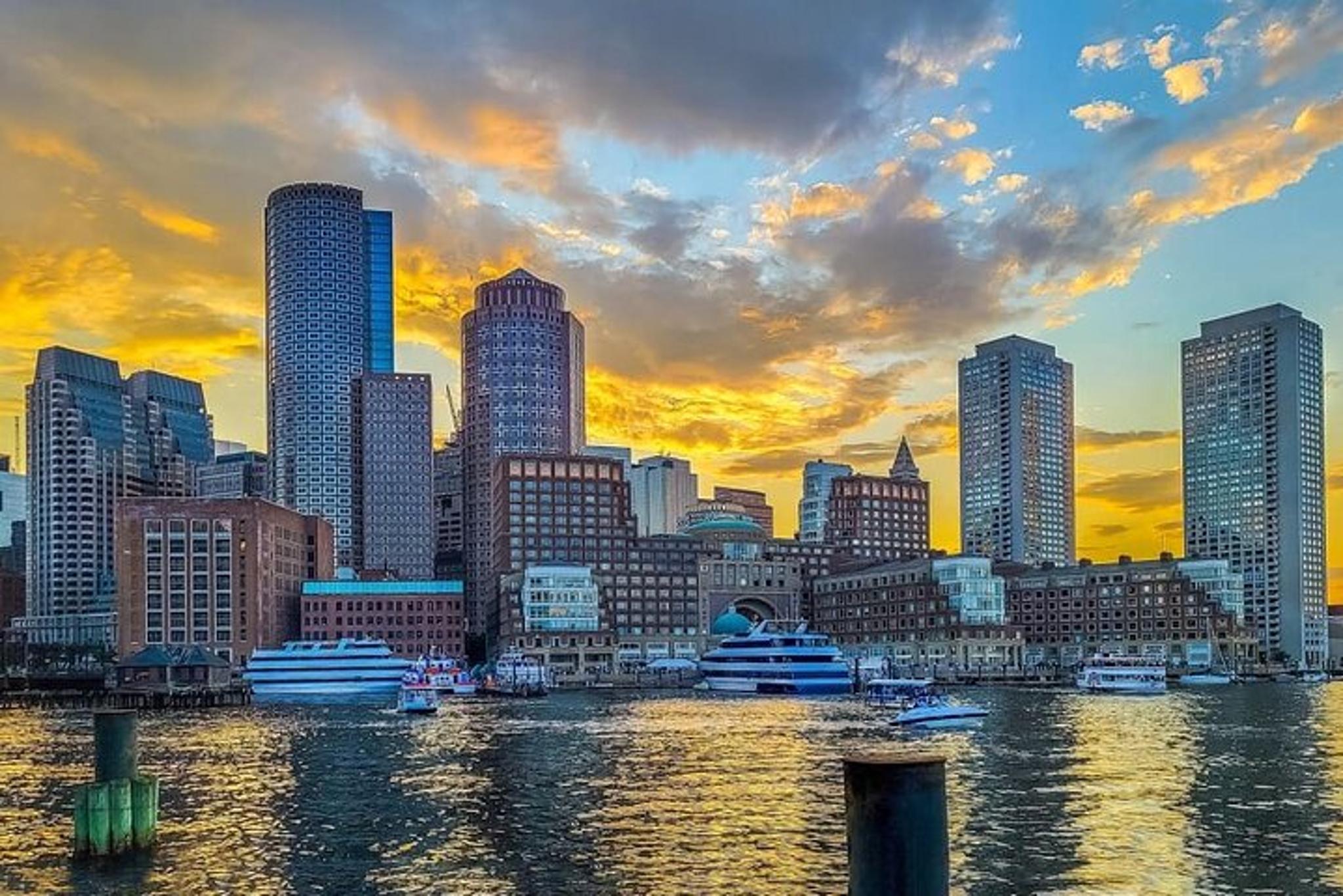 Boston Night Tour with Boston Cream Pie - Image 6