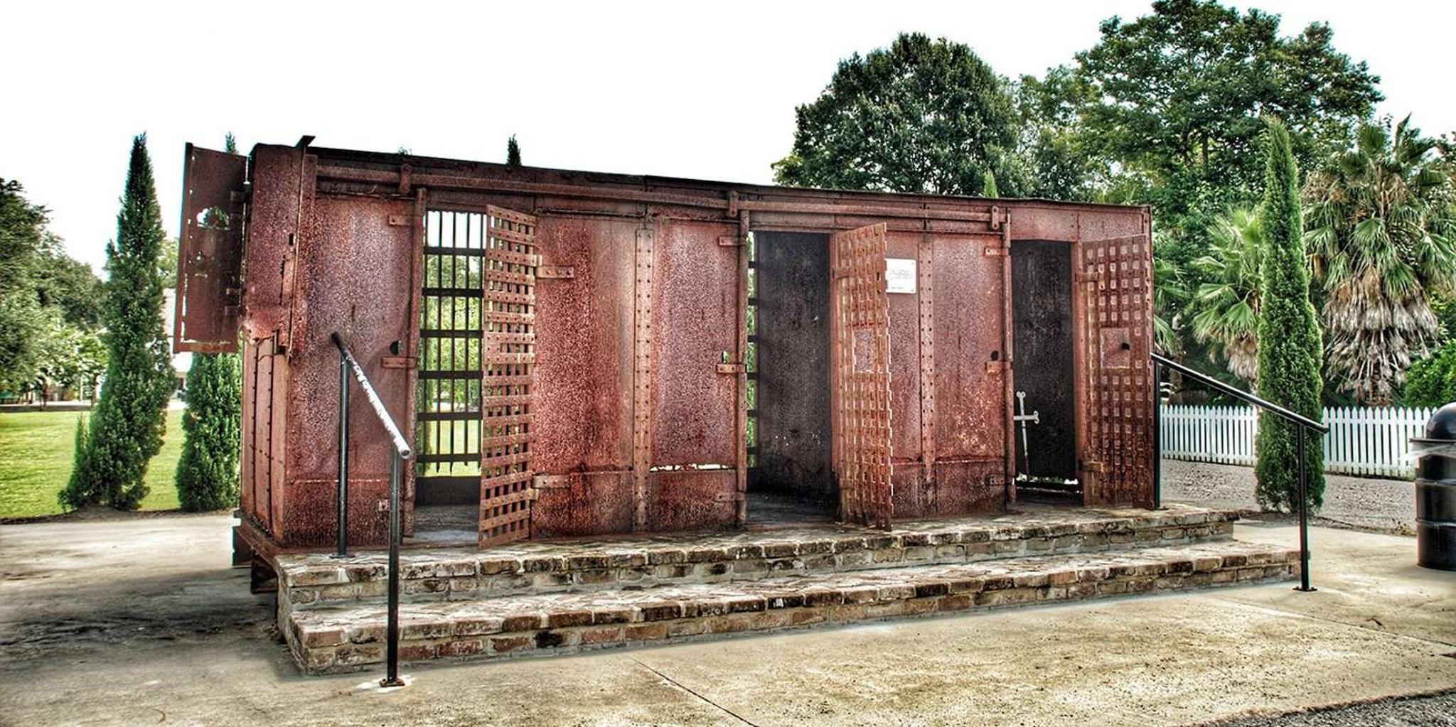 New Orleans Whitney Plantation Tour with Transportation - Image 6