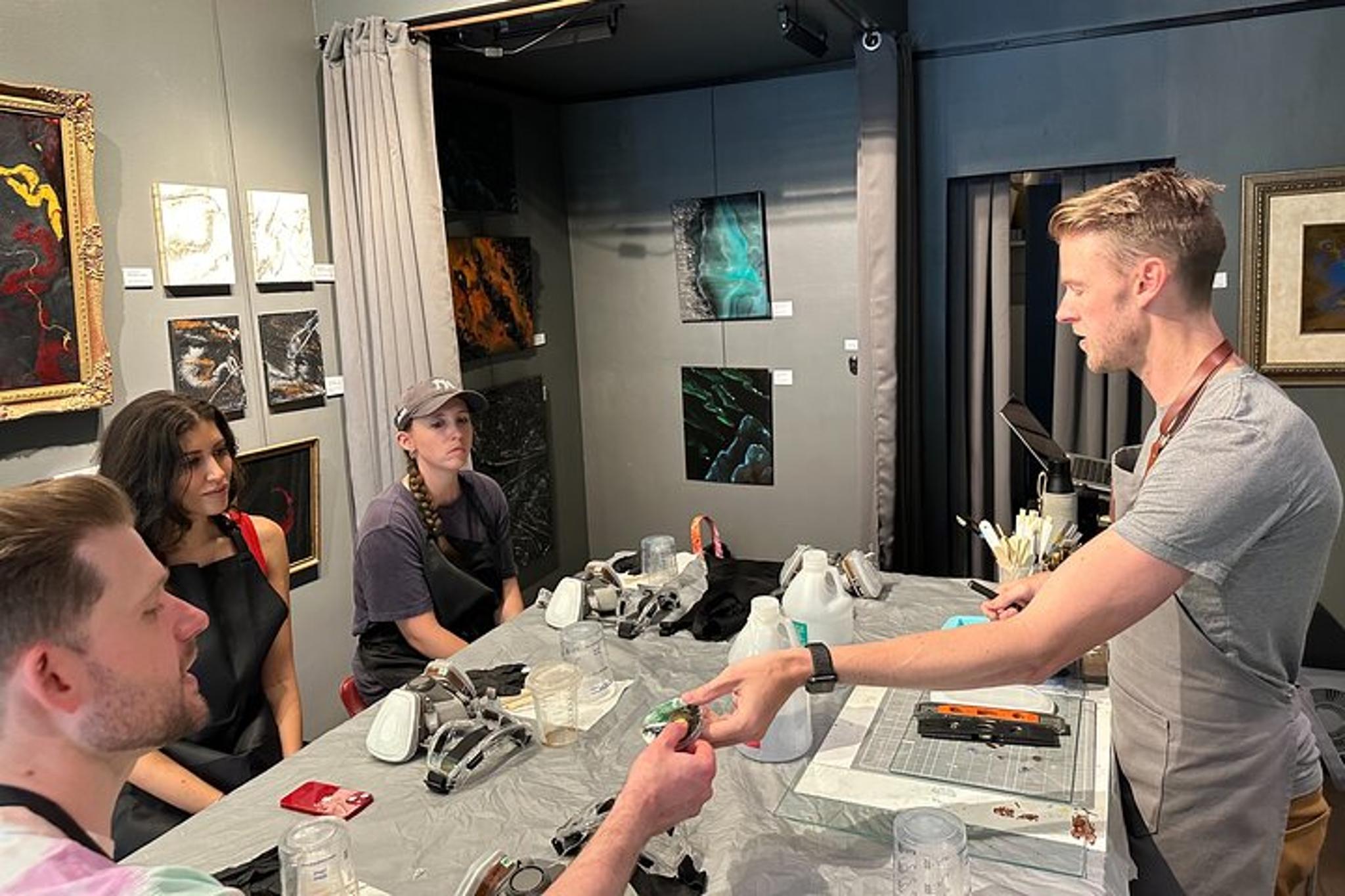 New York Resin Artwork Experience in Nolita - Image 3