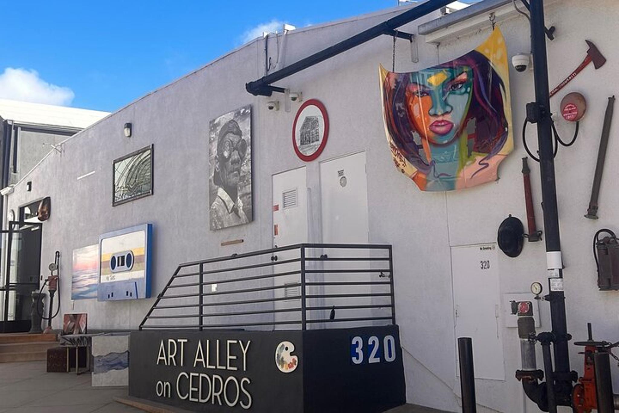 San Diego Cedros Avenue Design District Walking Tour - Image 3