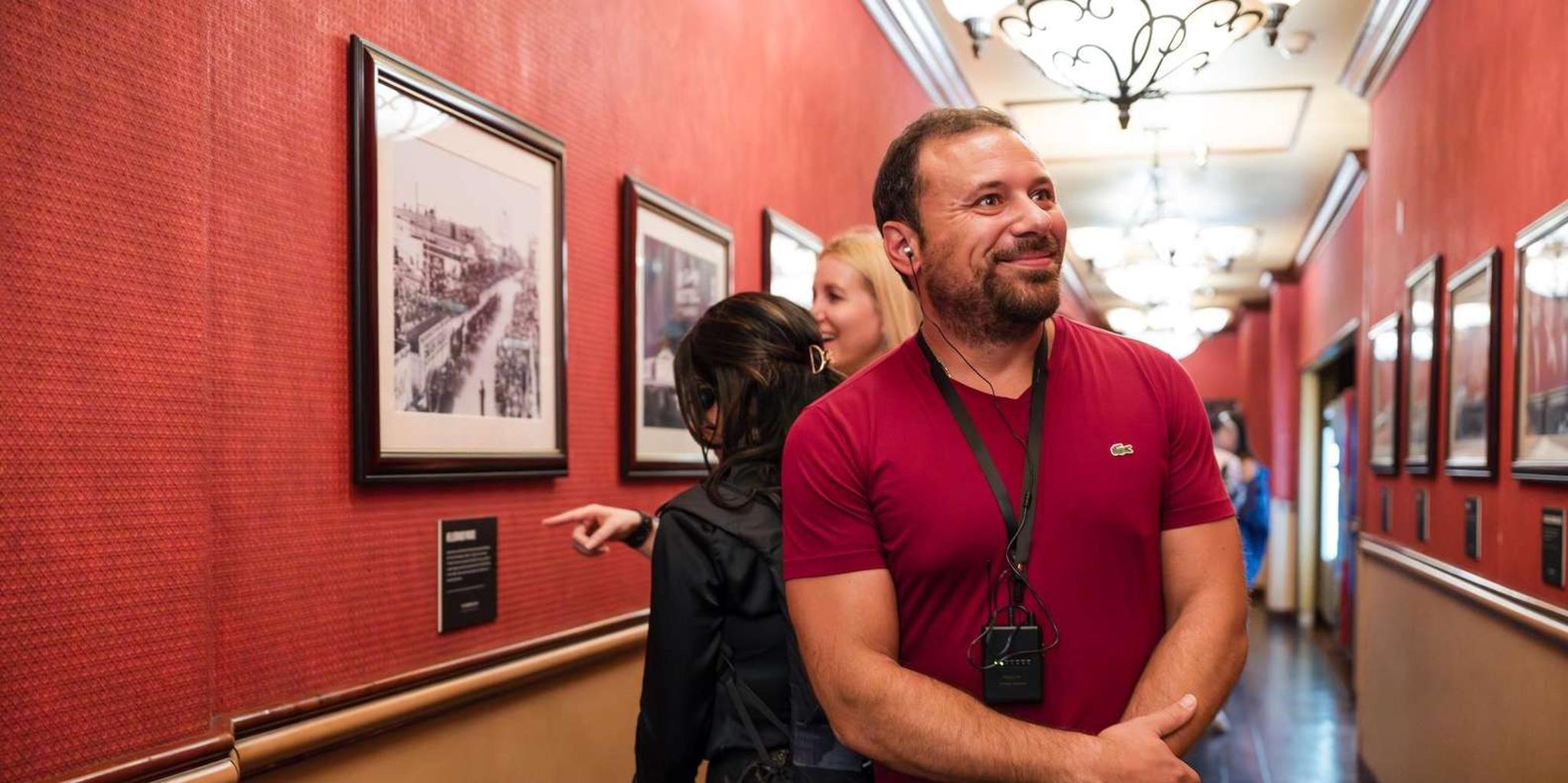 Las Vegas Night Tour with Cocktails and Burlesque - Image 6