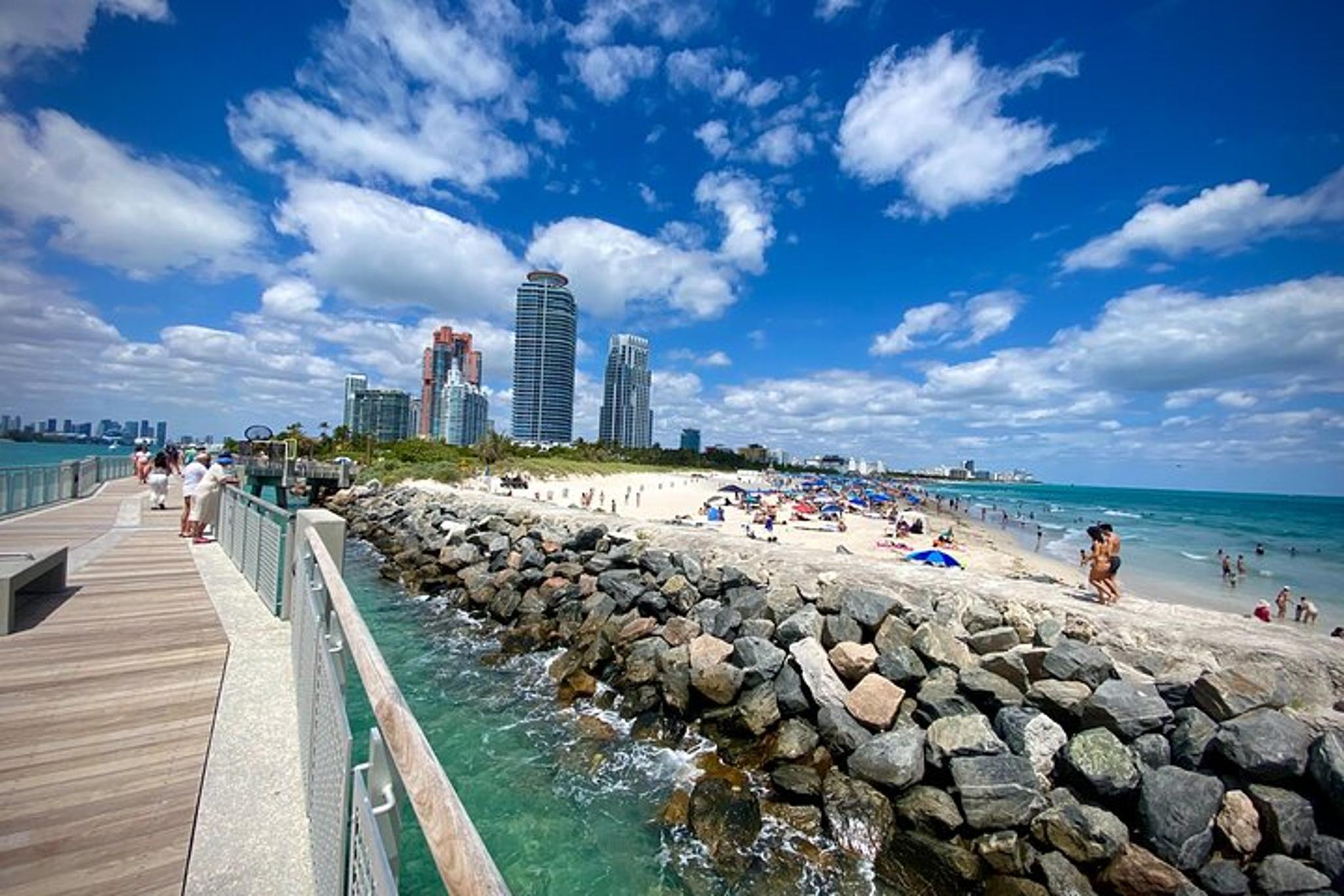 Miami City Tour by Car and Foot 4 hr