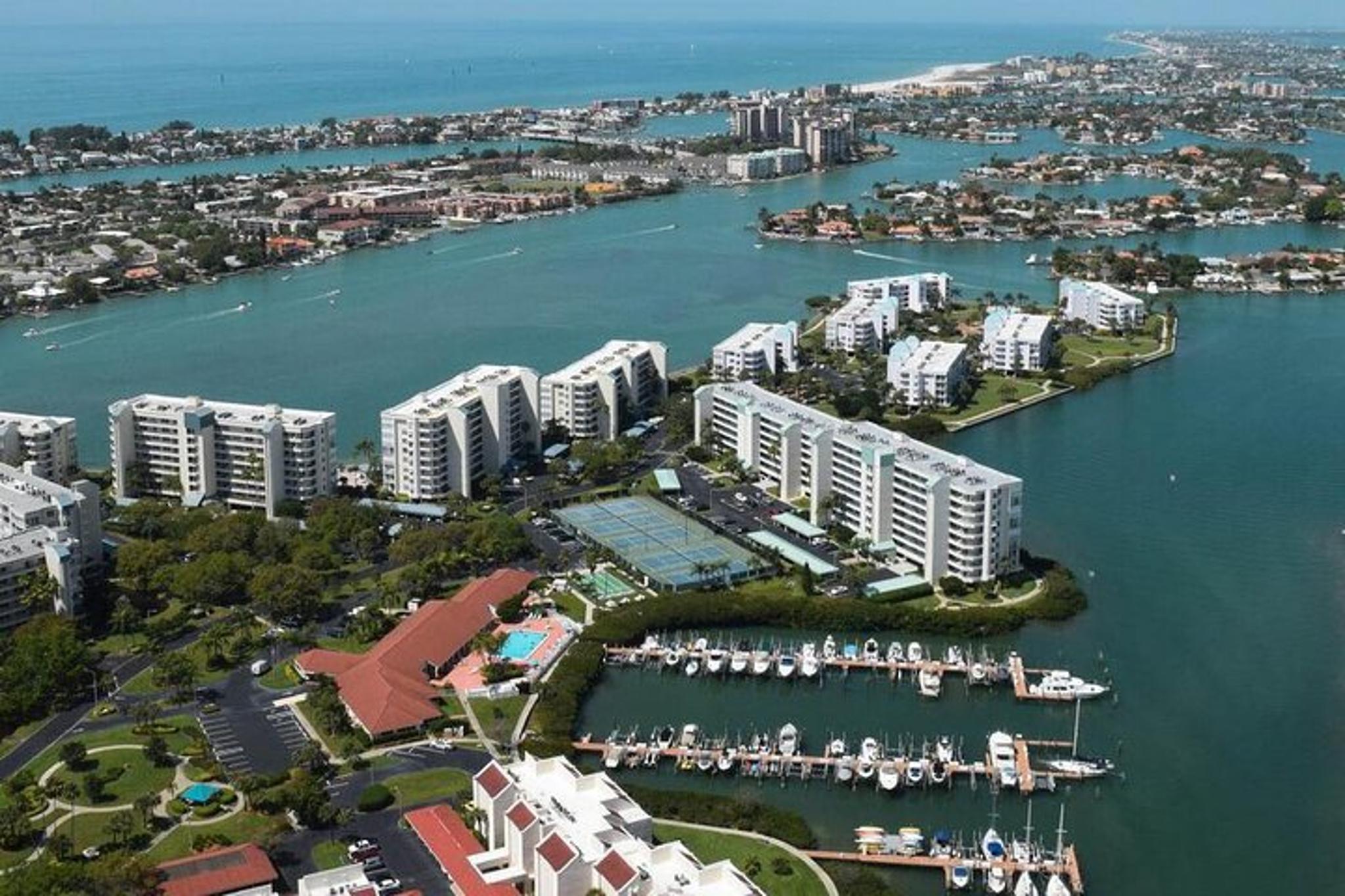 Tampa Bay Helicopter Tour - Image 3