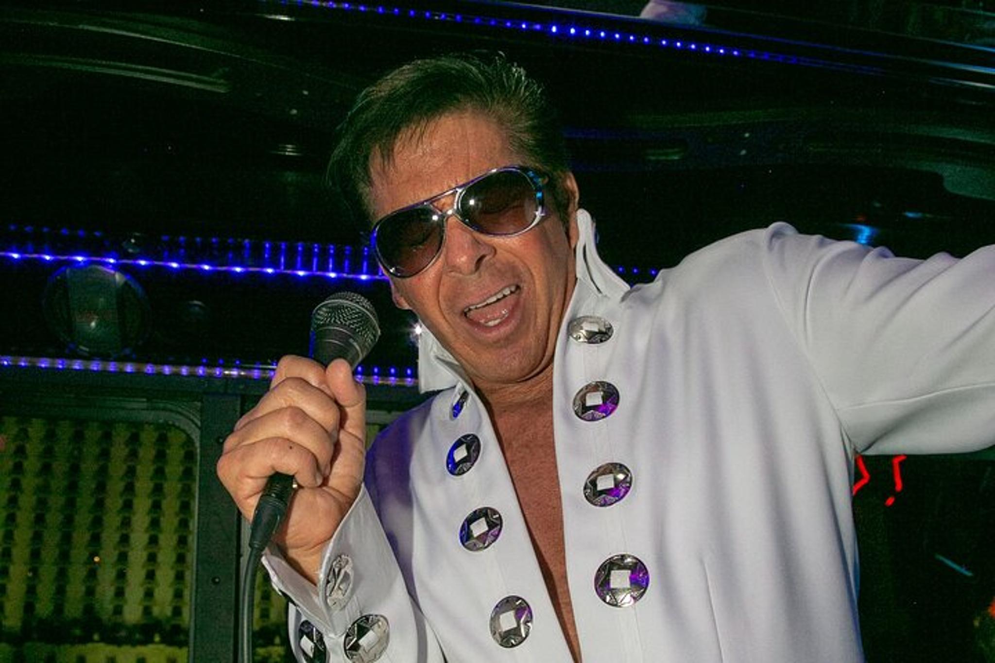 Las Vegas Photo Tour with Celebrity Impersonator - Image 4