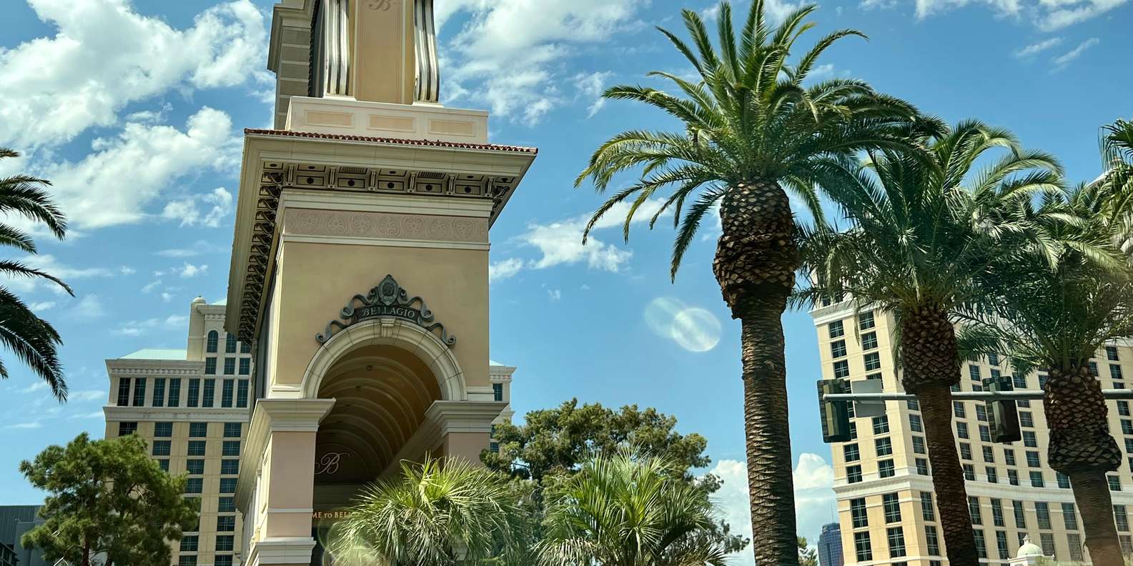 Las Vegas Audio Driving Tour: Neon Lights & Desert - Image 3