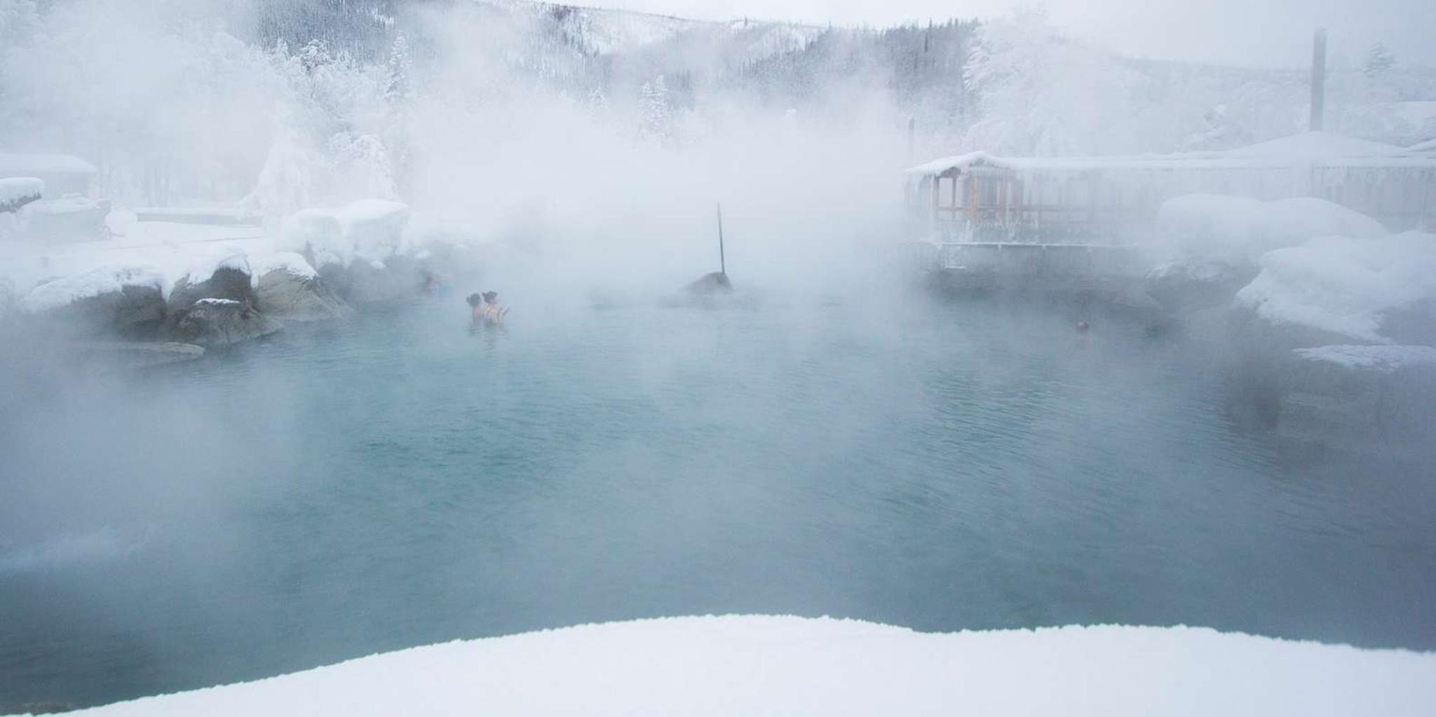 Fairbanks Chena Hot Springs and Ice Museum Tour