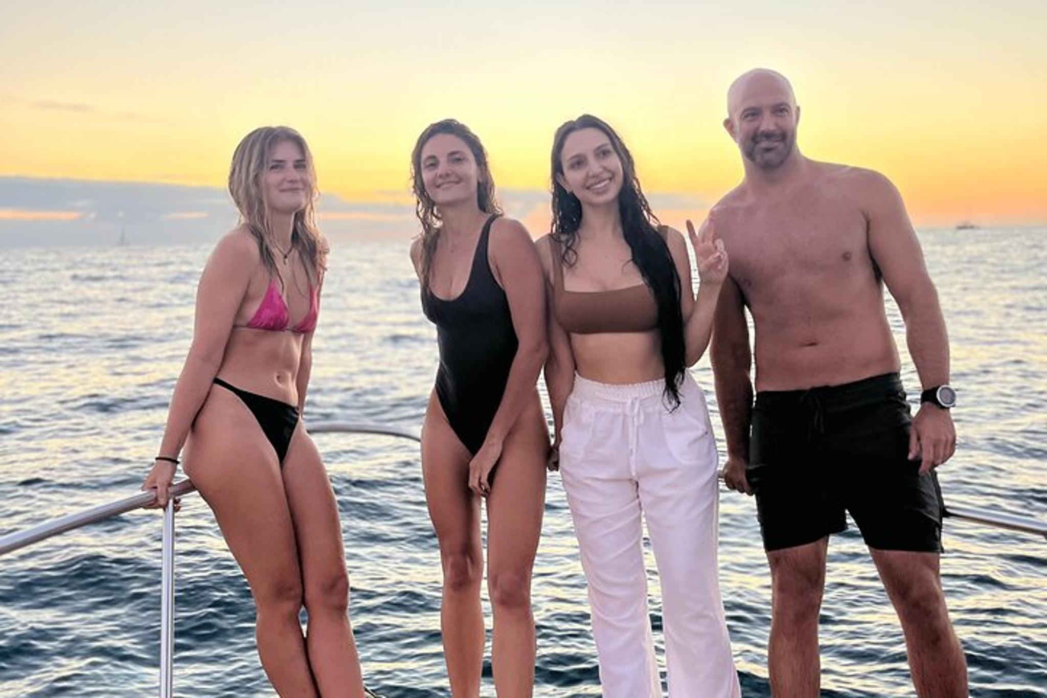 Waikiki Sunset Cruise - Image 4