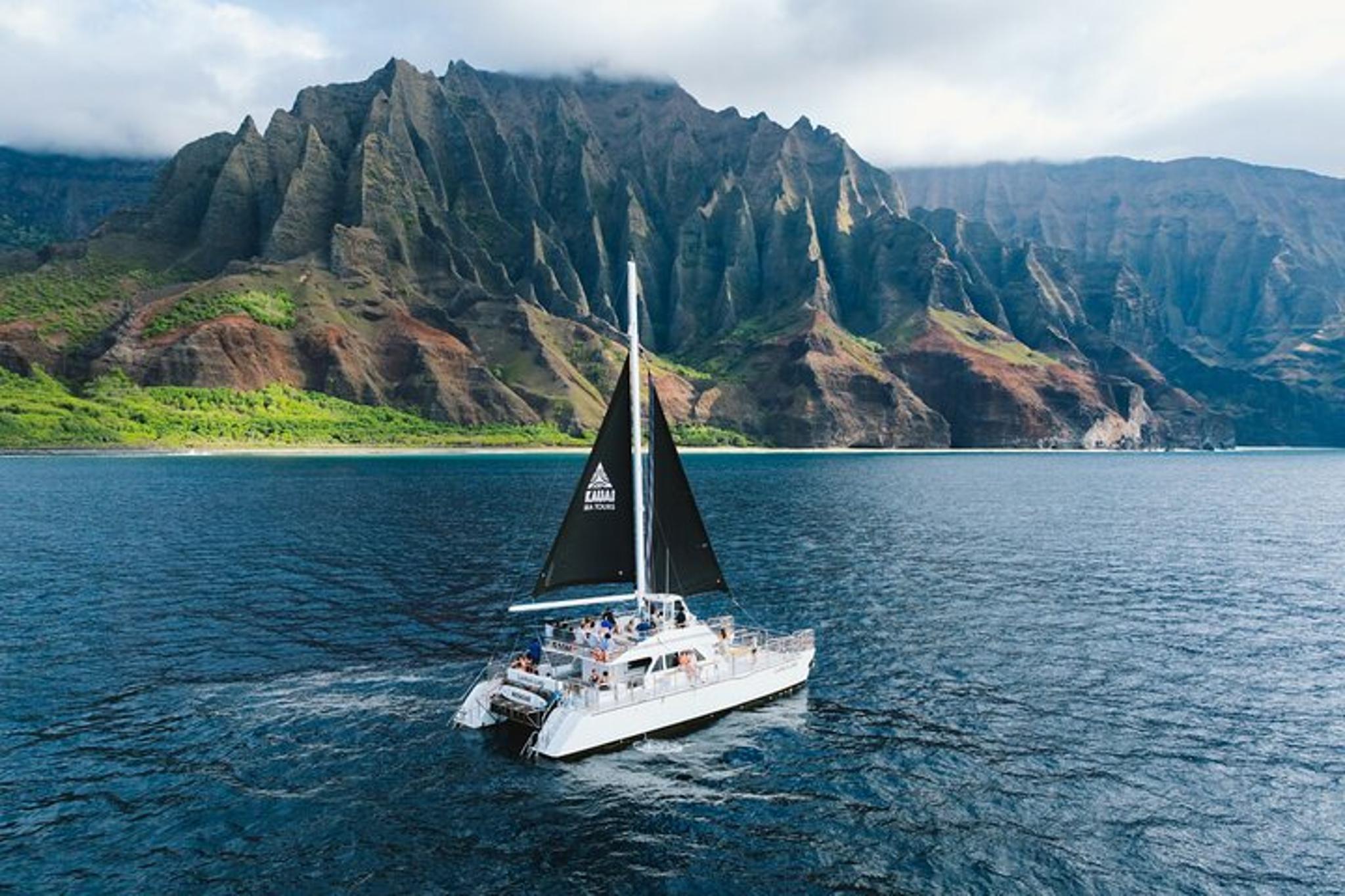 Kauai Na Pali Coast Snorkel Tour Aboard Lucky Lady - Image 2