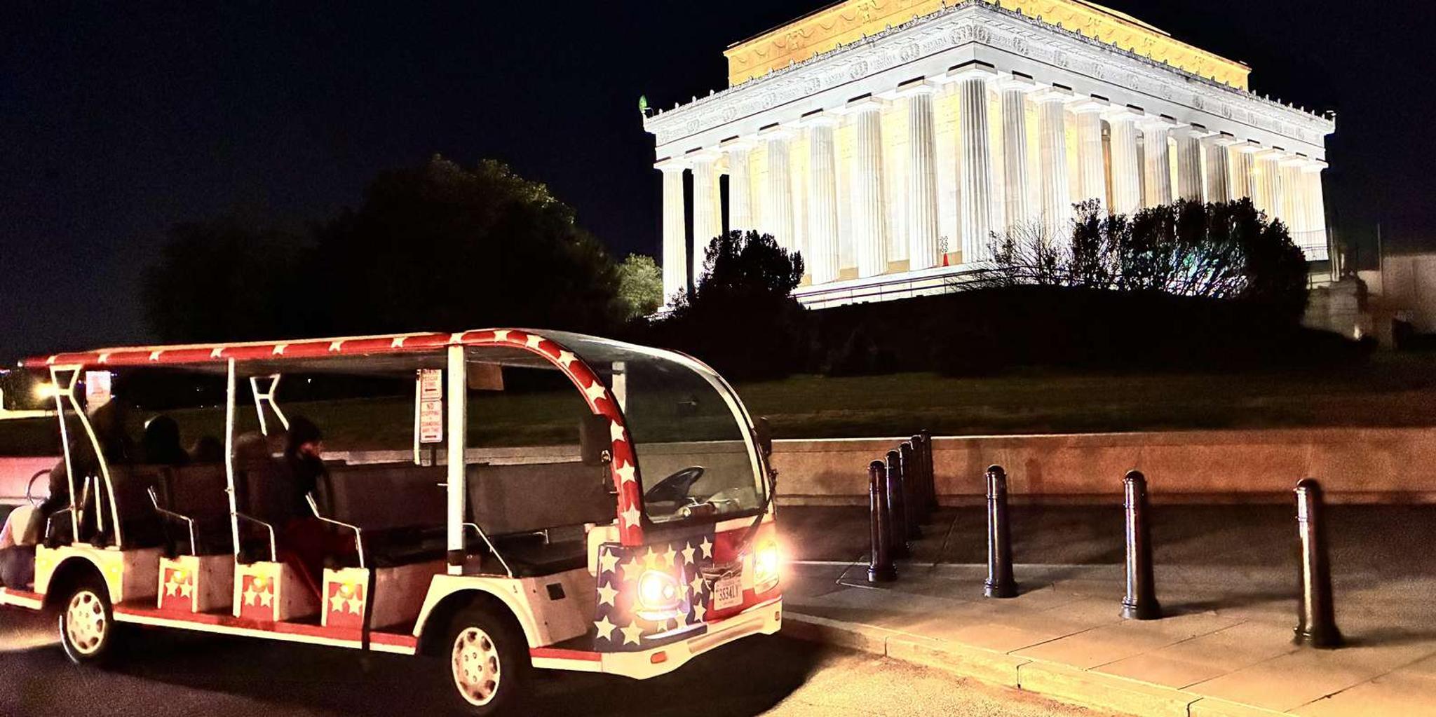 Washington DC Monuments Open-Air Moonlight Tour - Image 1