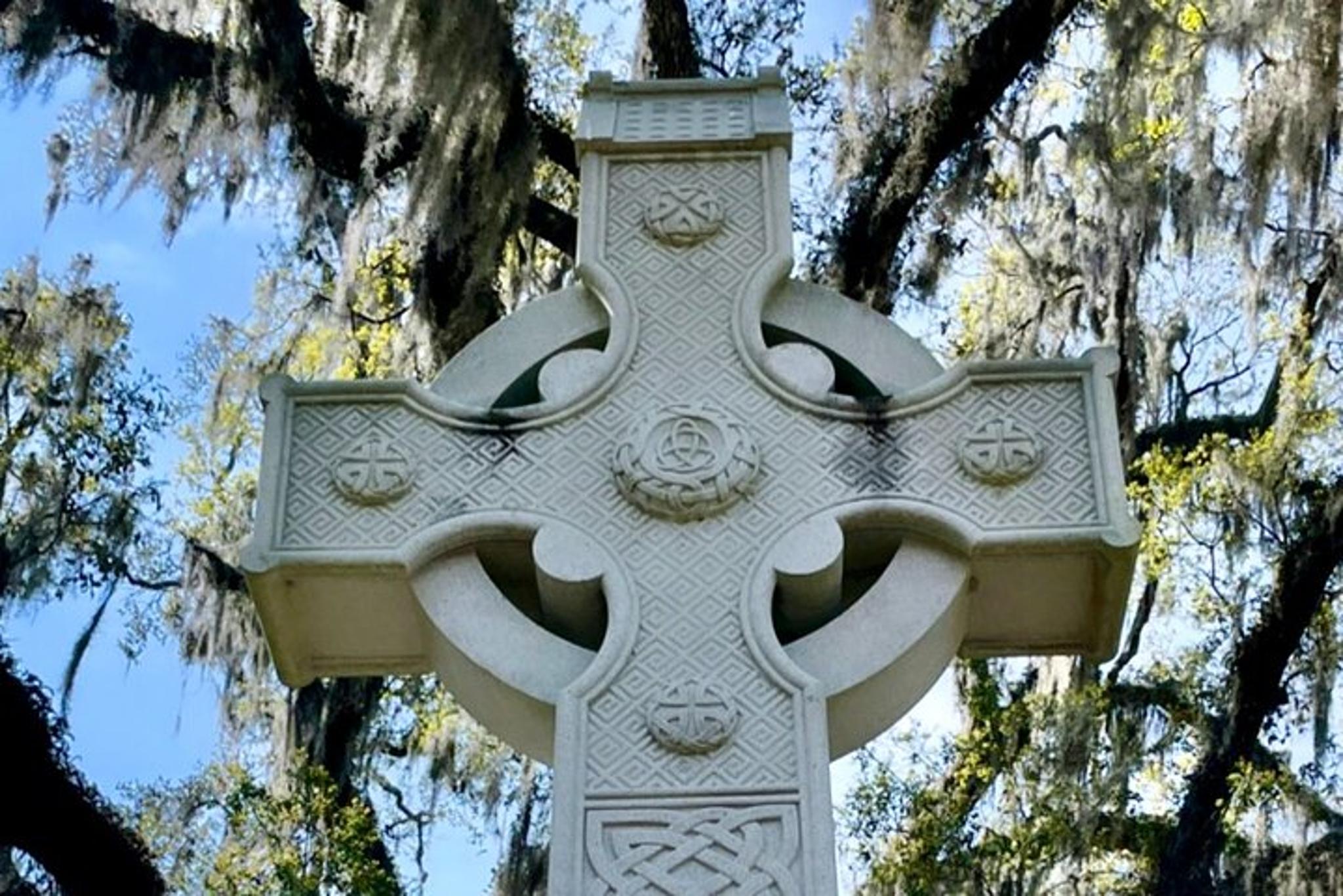 Savannah Bonaventure Cemetery Van Tour - Image 1