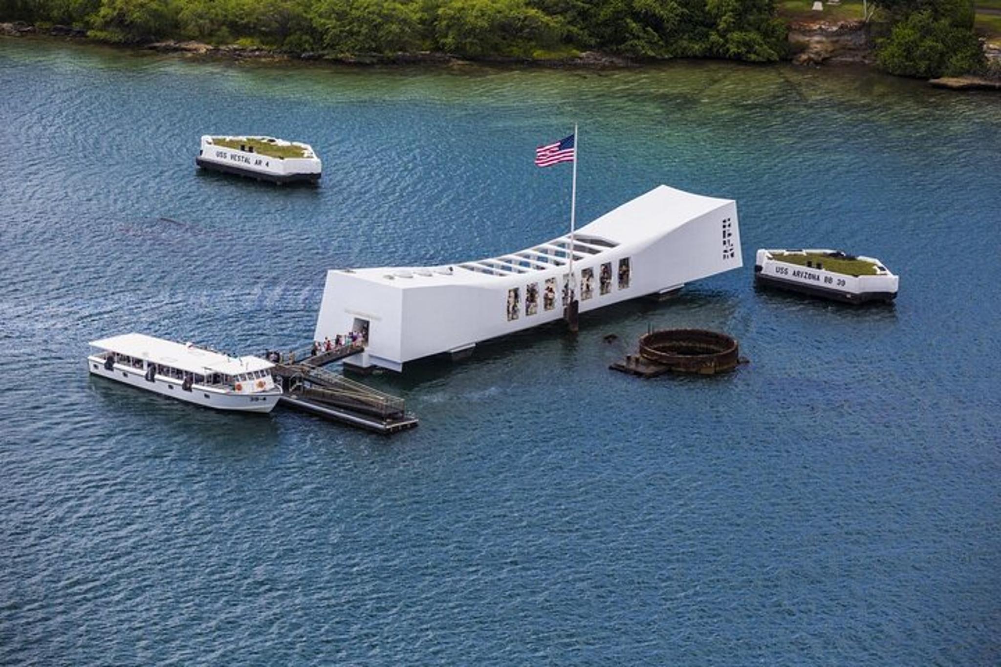 Pearl Harbor USS Arizona and Missouri Tour - Image 2