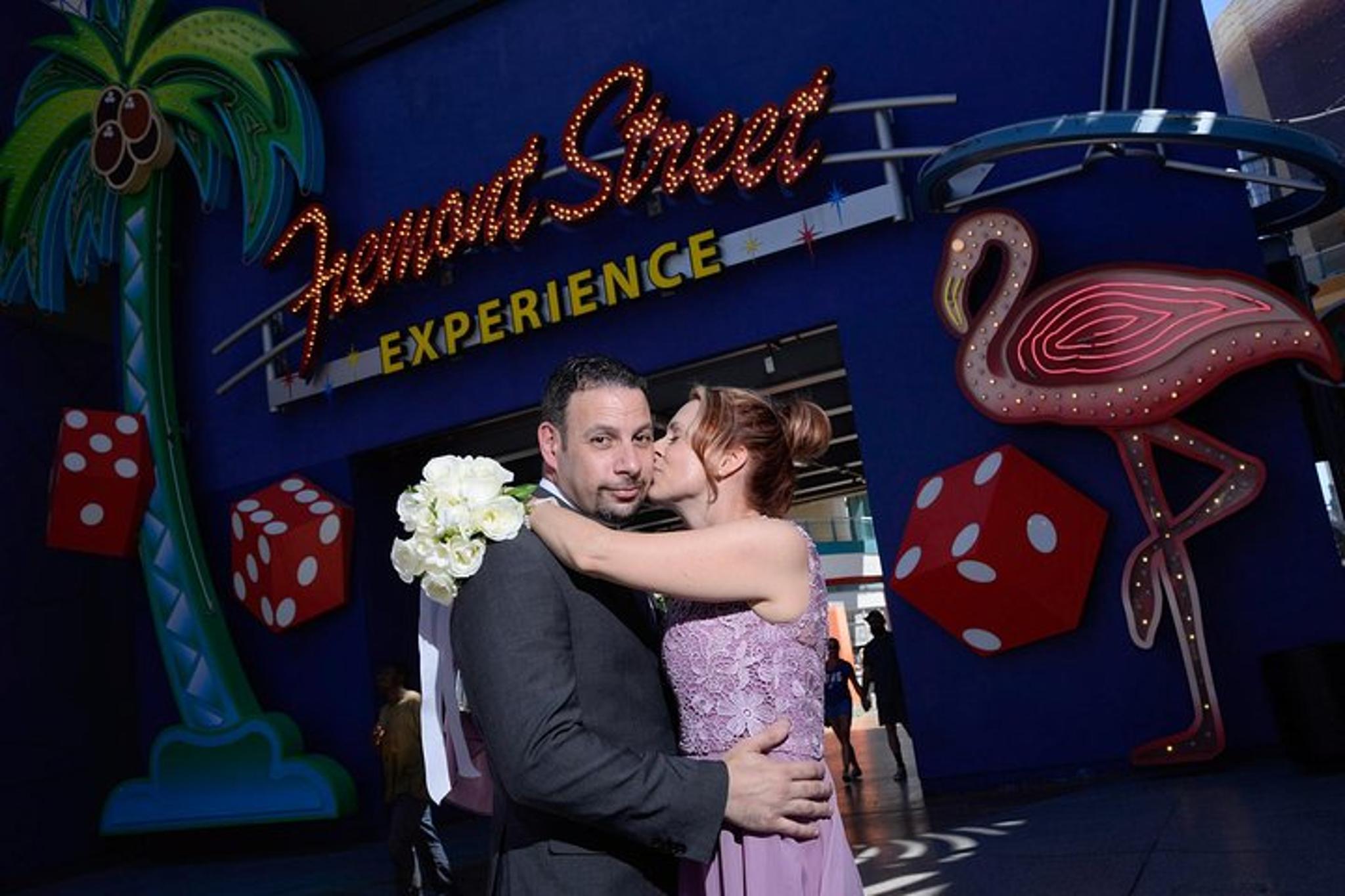 Las Vegas Vintage Walking Photo Tour - Image 3