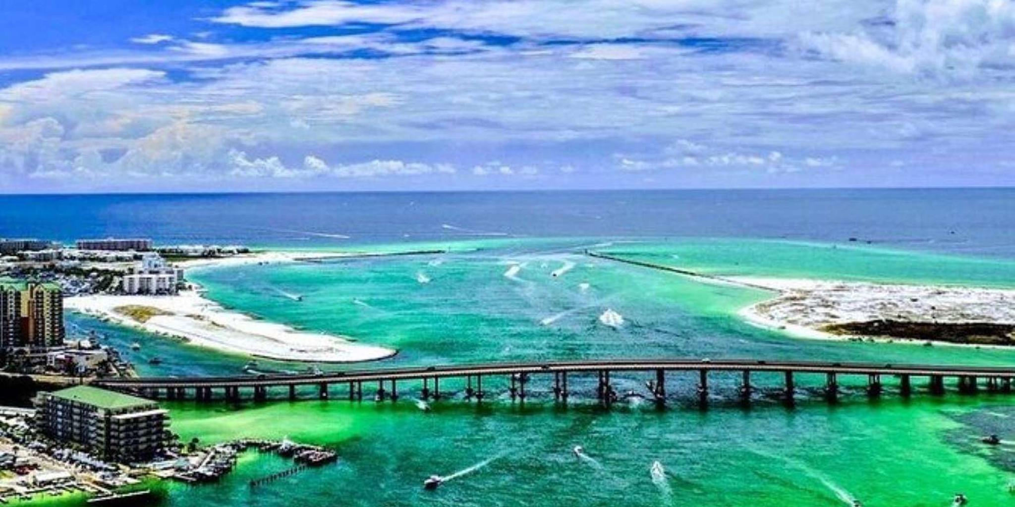 Destin Crab Island Tiki Tour - Image 4