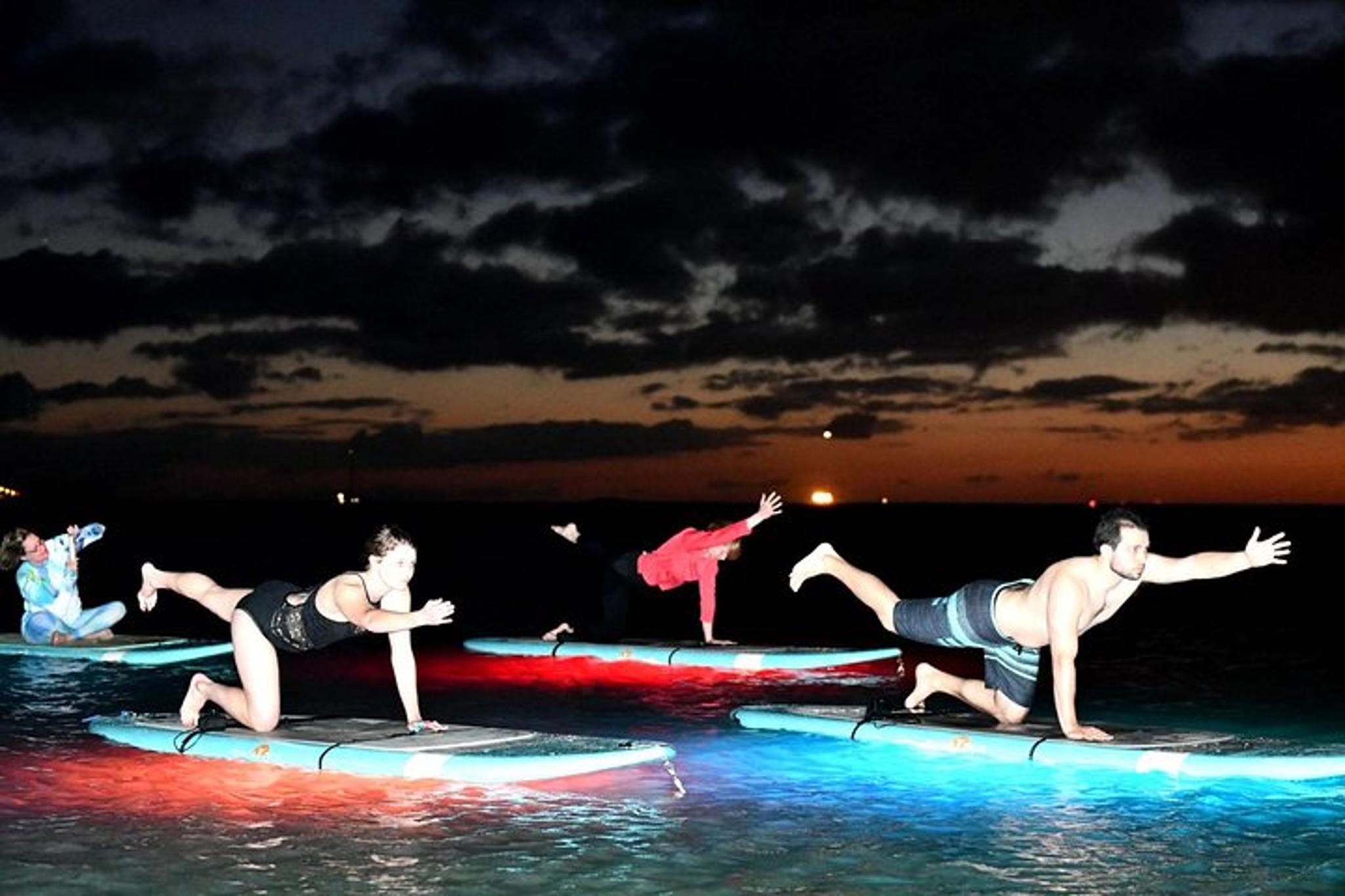 Honolulu Night SUP Yoga - Image 4