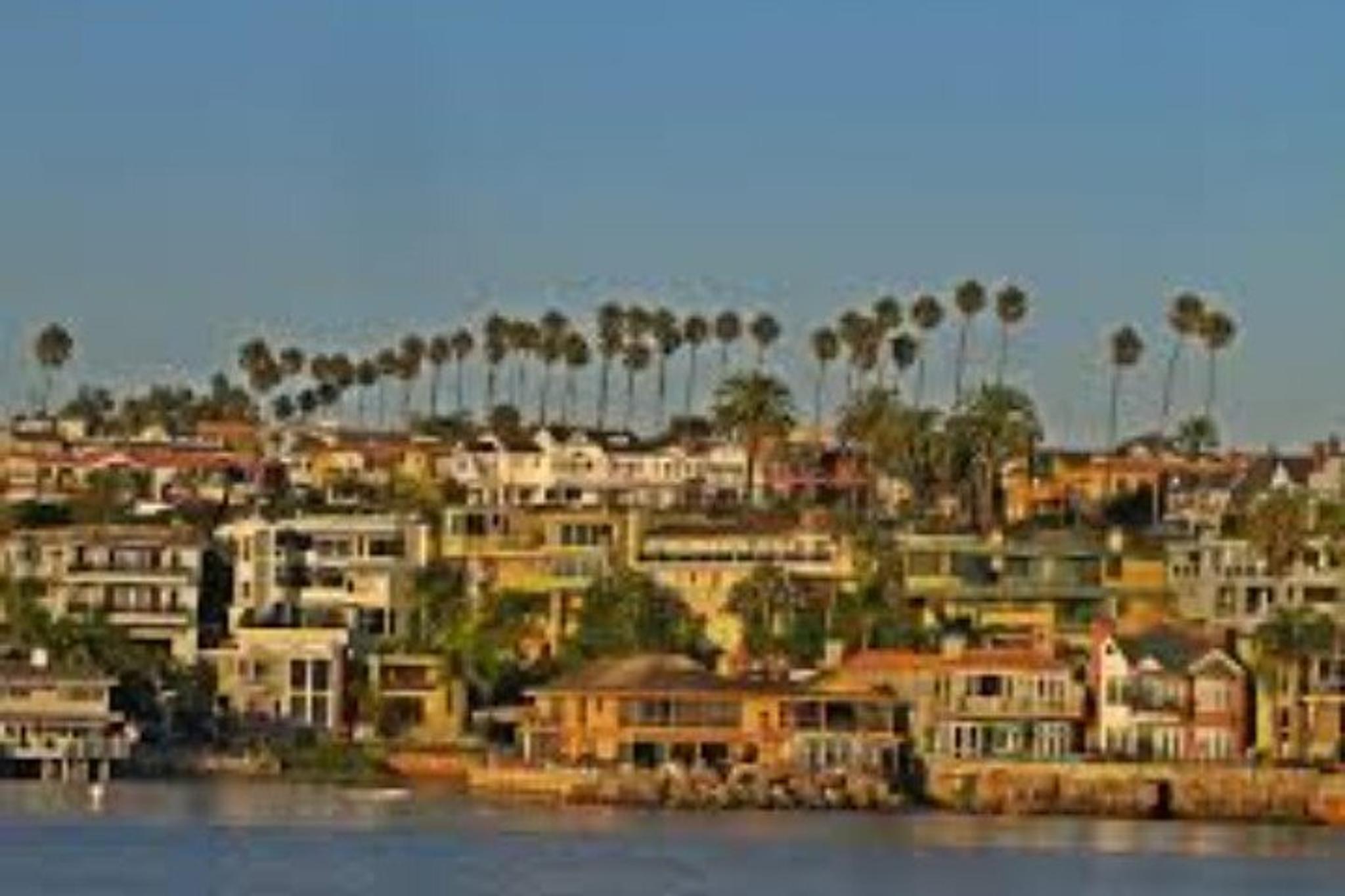Los Angeles Private Orange County Beach Cities Tour - Image 2