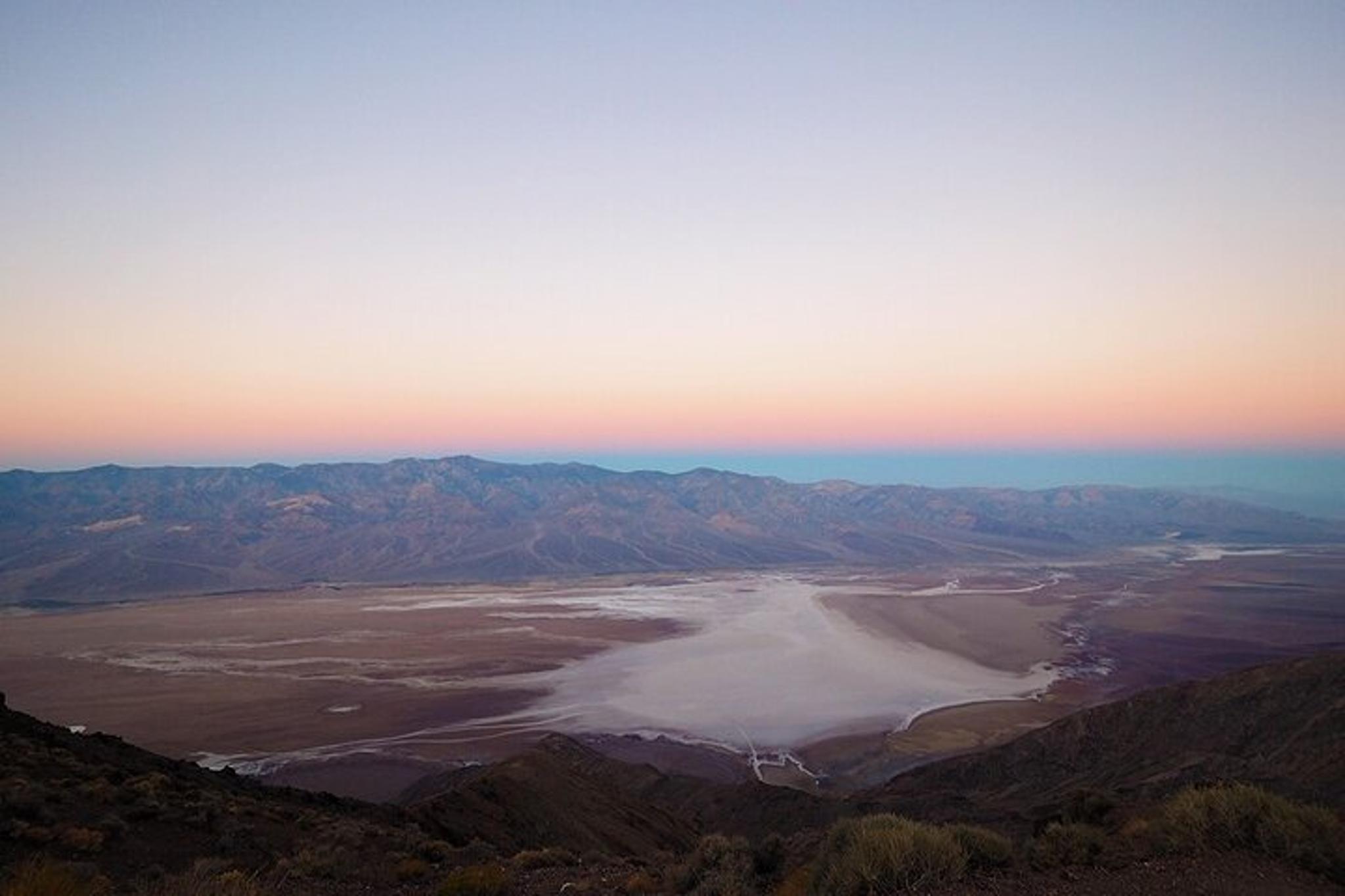 Death Valley Sunrise and Stargazing Day Tour