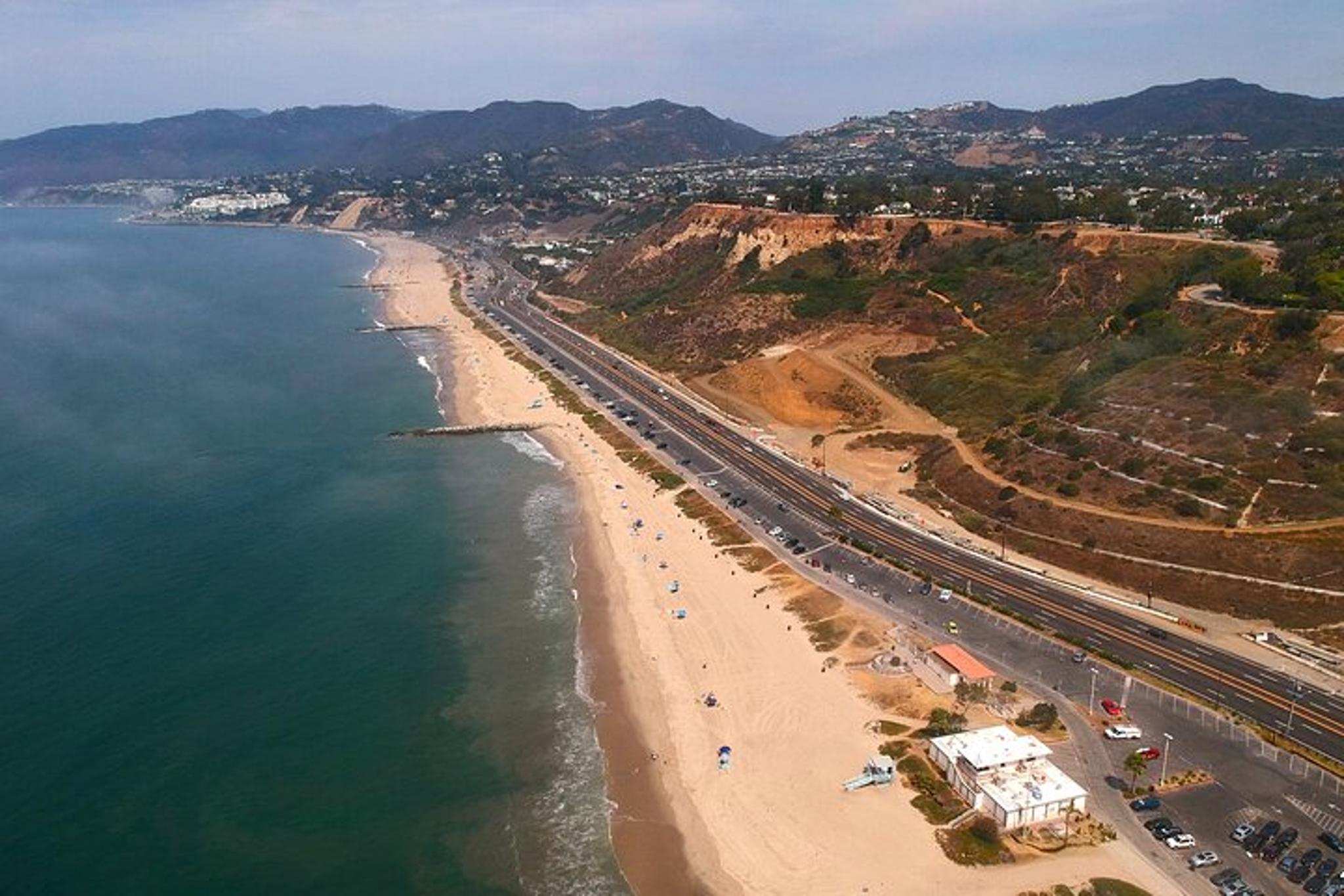 California Beach Towns and Celebrity Homes Tour