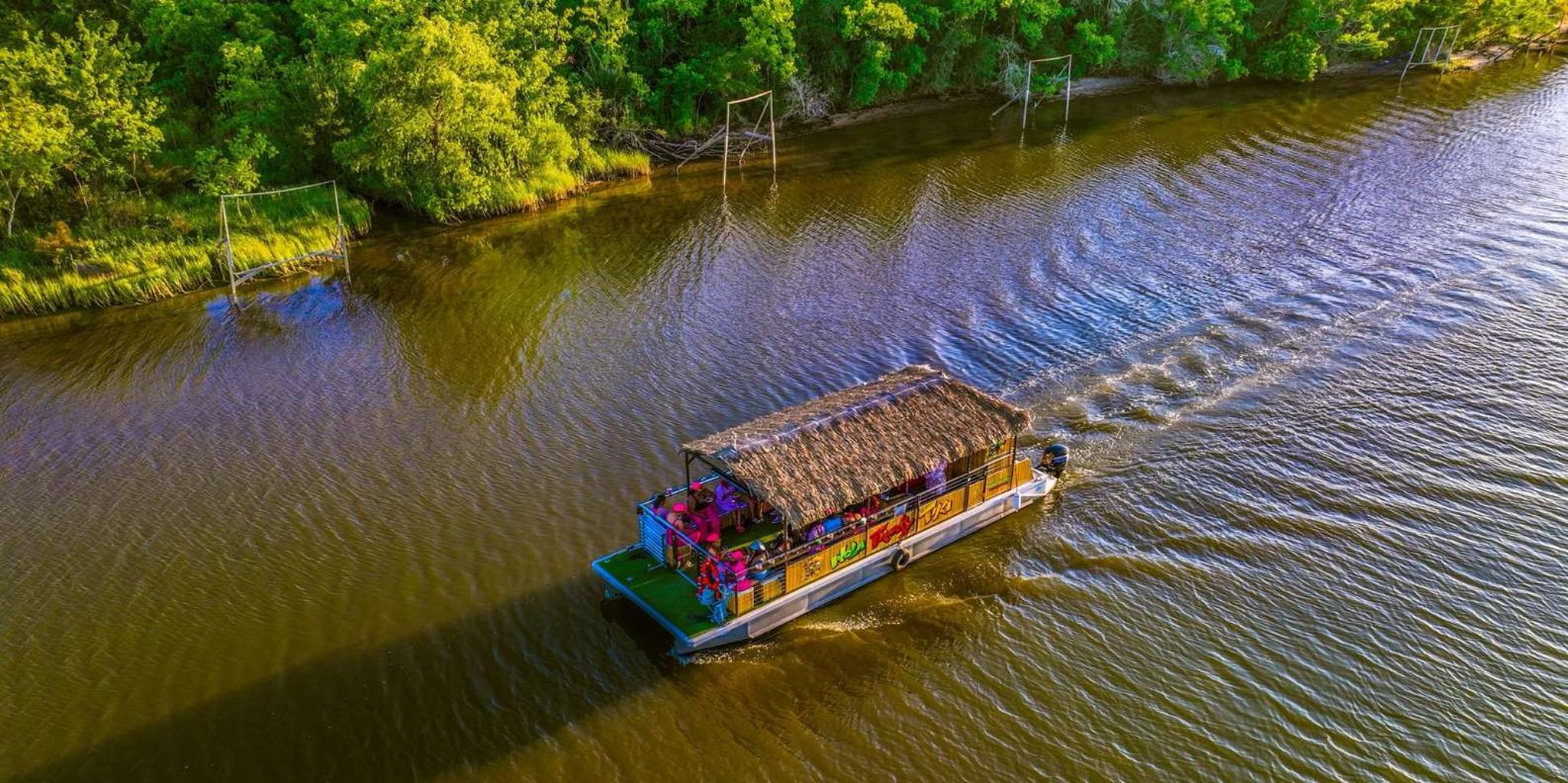 New Orleans Tiki Boat Bayou Party and Wildlife Tour - Image 4