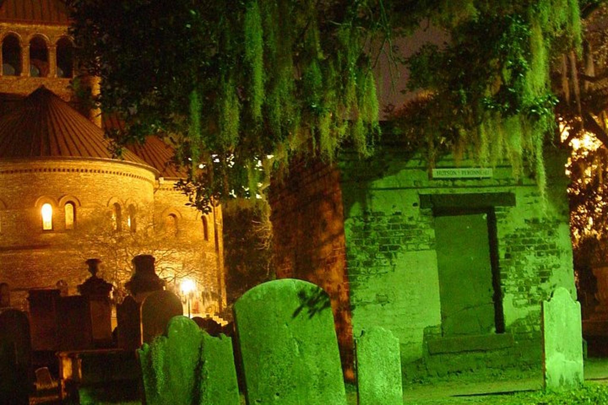 Charleston Ghost and Graveyard Walking Tour - Image 6
