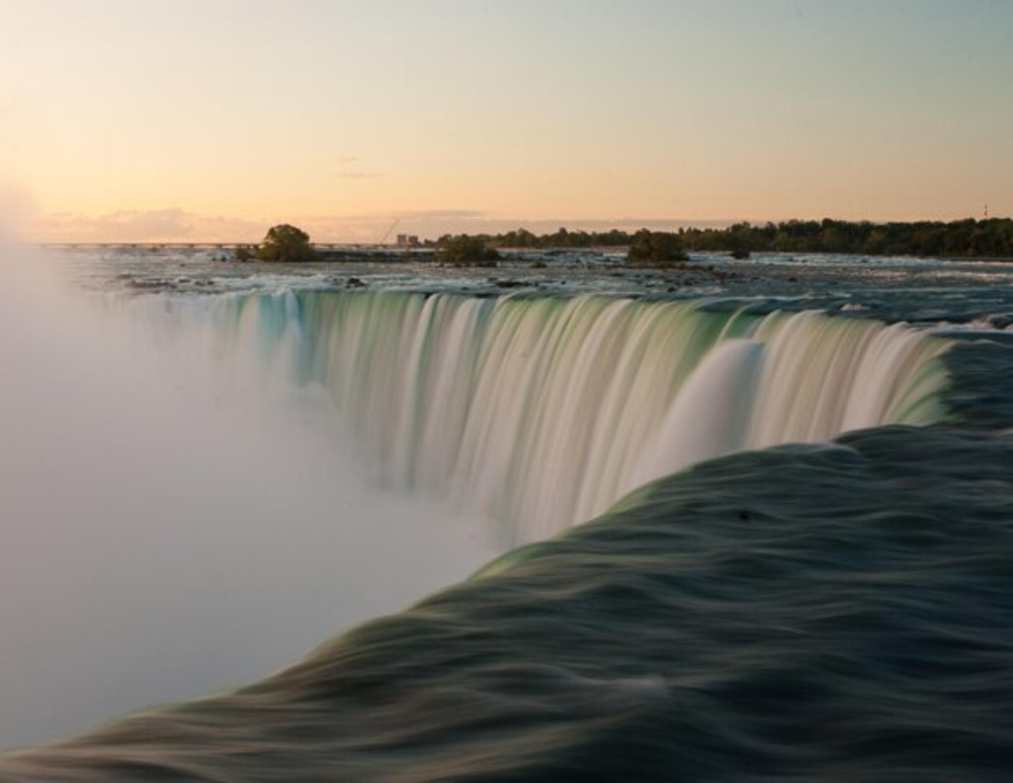Niagara Falls Tour with Skip-the-Line Cruise - Image 5