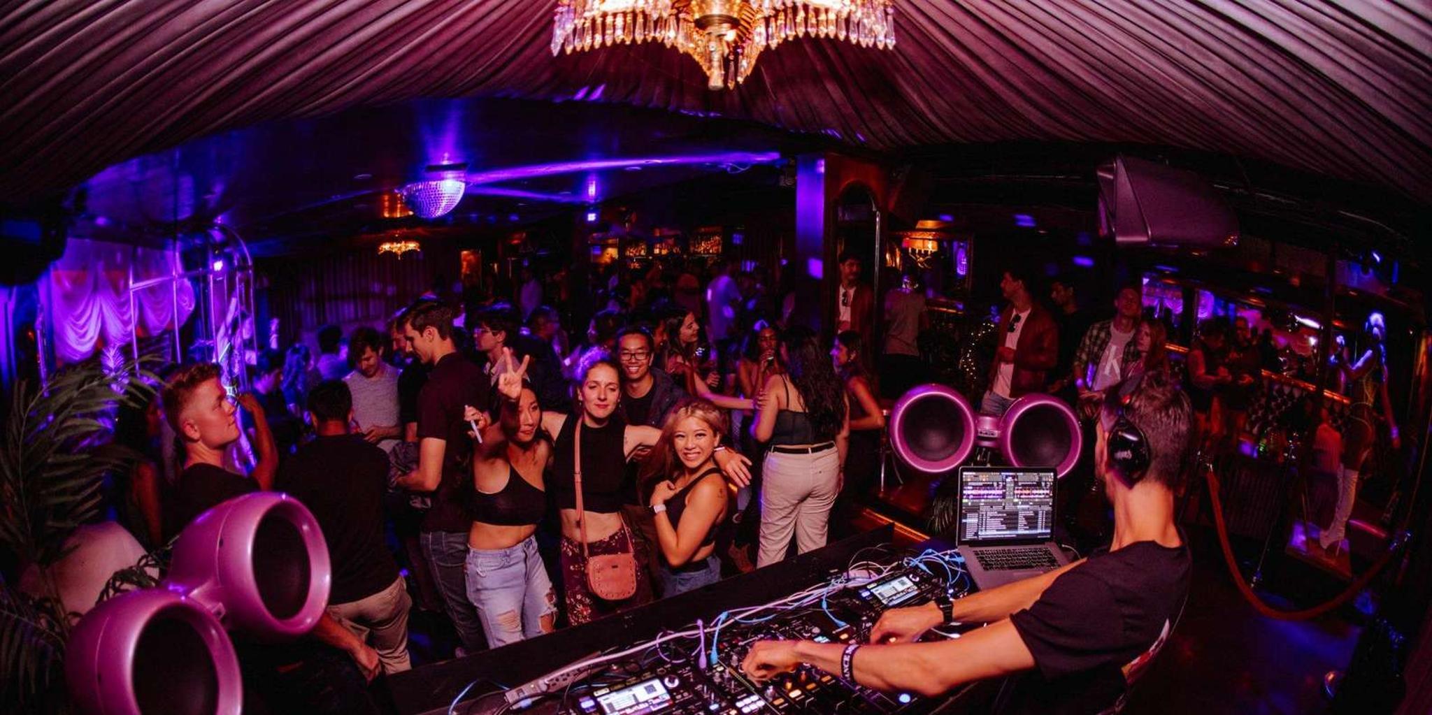 San Francisco Pub Crawl and Clubbing Experience