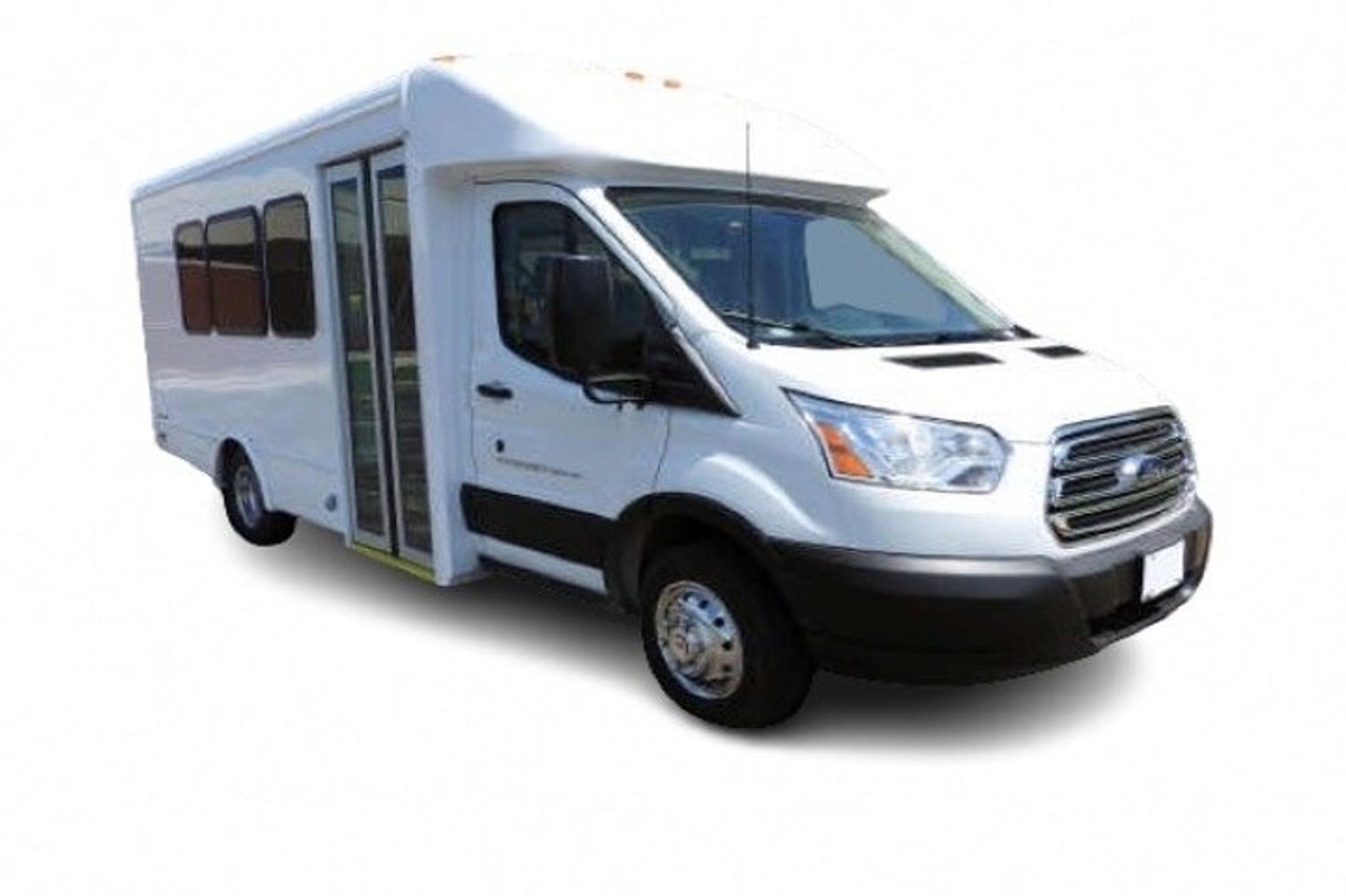 New Orleans Mini Bus Airport Transfer - Image 1