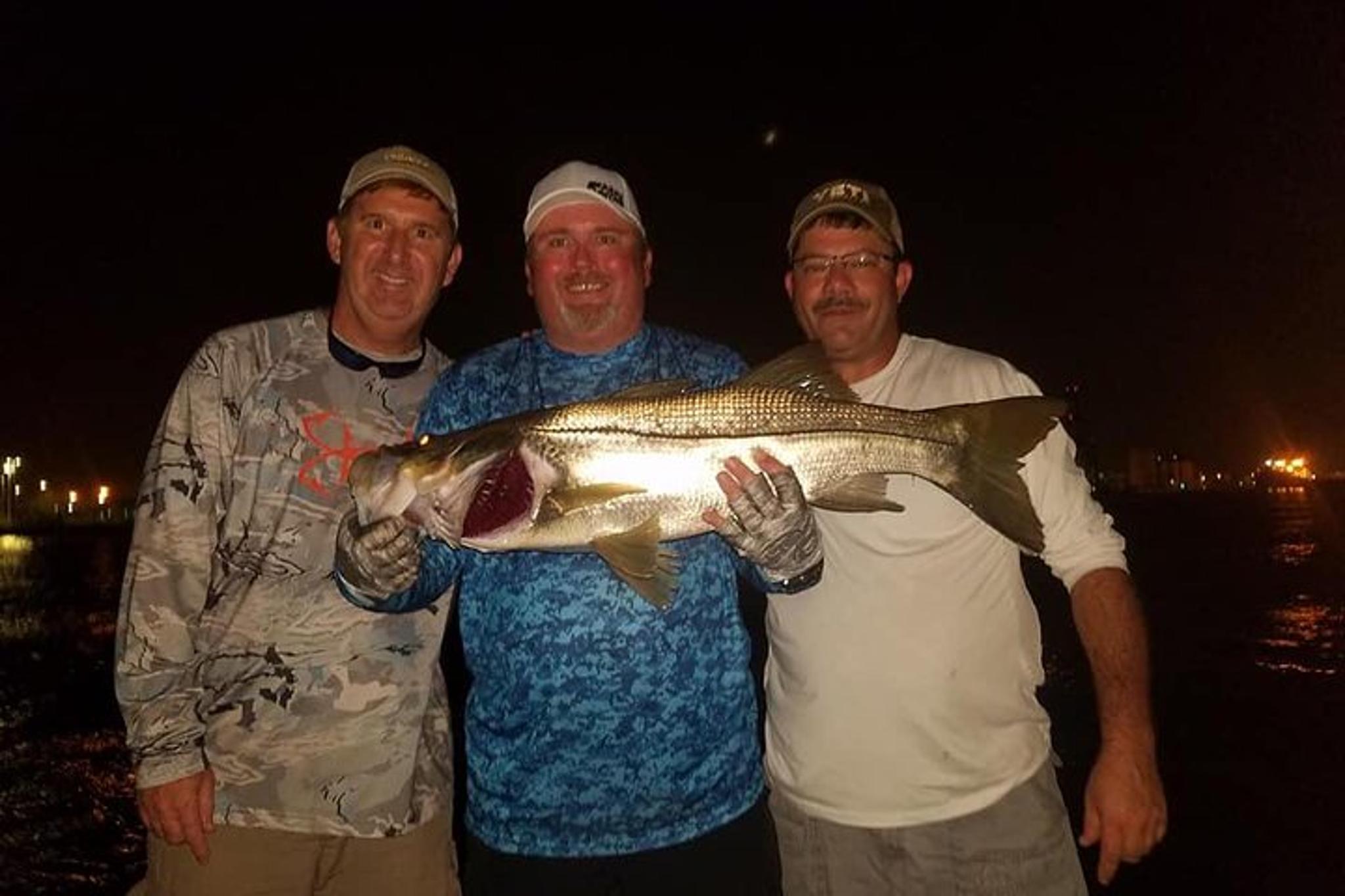 Miami Biscayne Bay Night Fishing Charter - Image 3