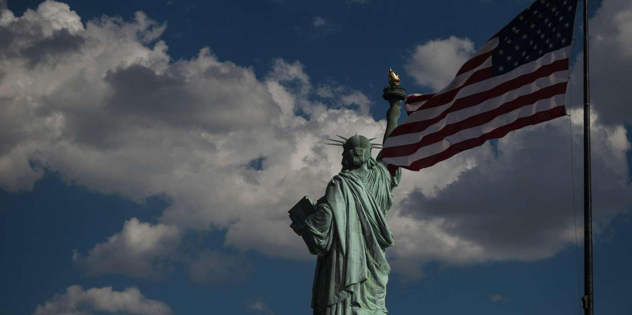 New York Statue of Liberty and Brooklyn Bridge Tour - Image 4