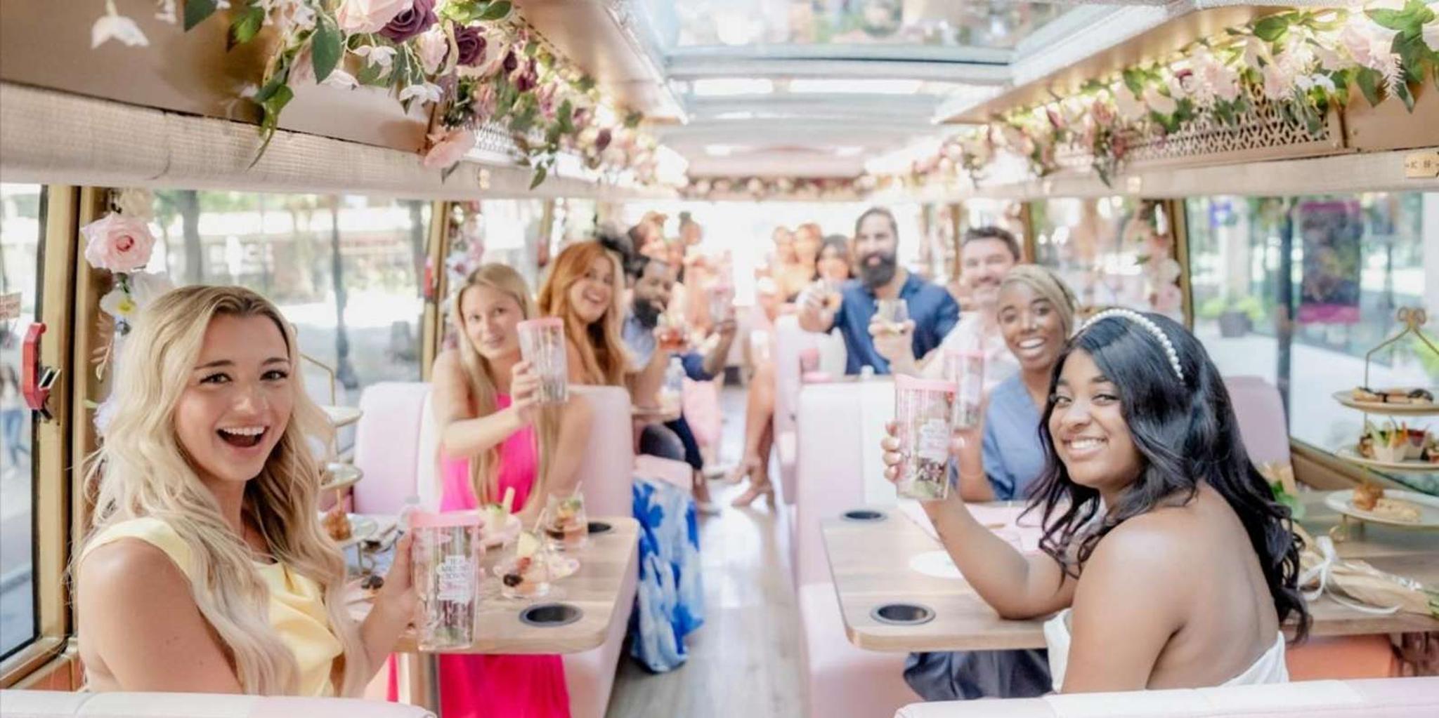 Dallas Tea Bus Tour with Treats 1.5 hr - Image 4