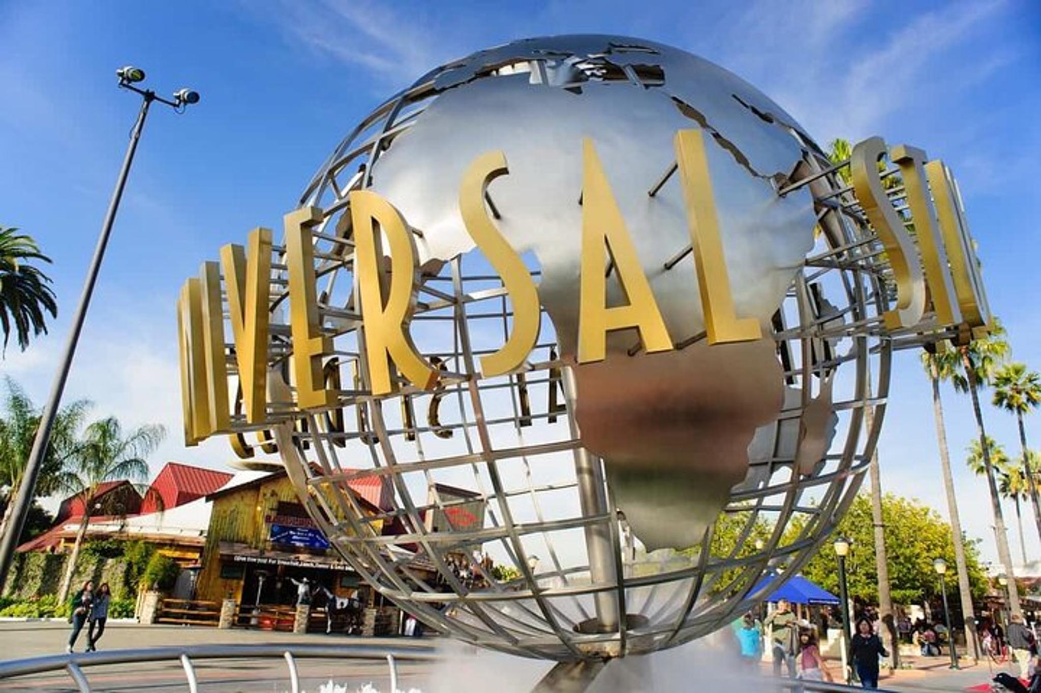 Los Angeles Suburbs and Attractions Tour
