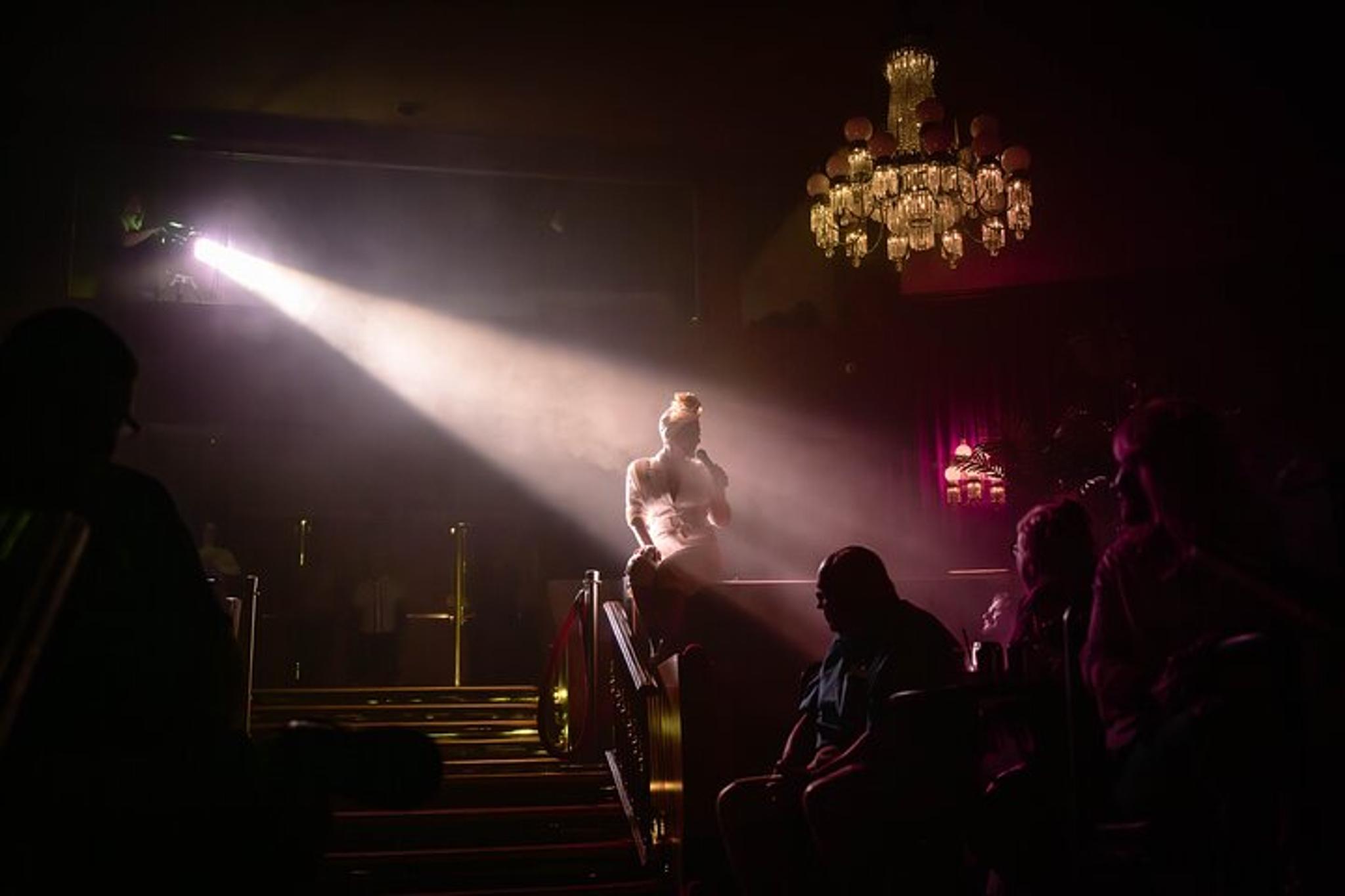 Las Vegas Variety Show at Plaza Hotel 80 min - Image 6