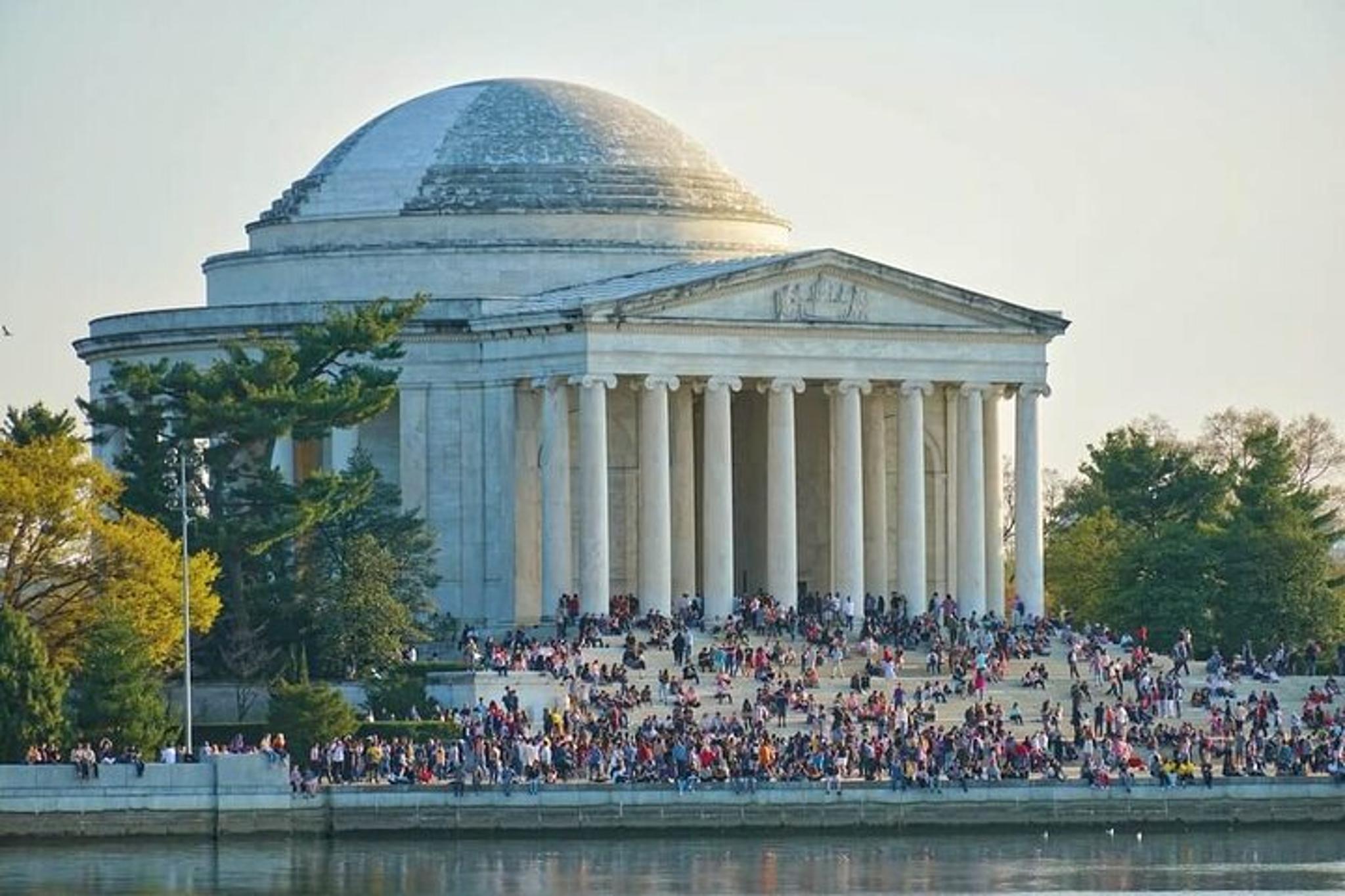 Washington DC Highlights Tour for up to 10 Guests - Image 6