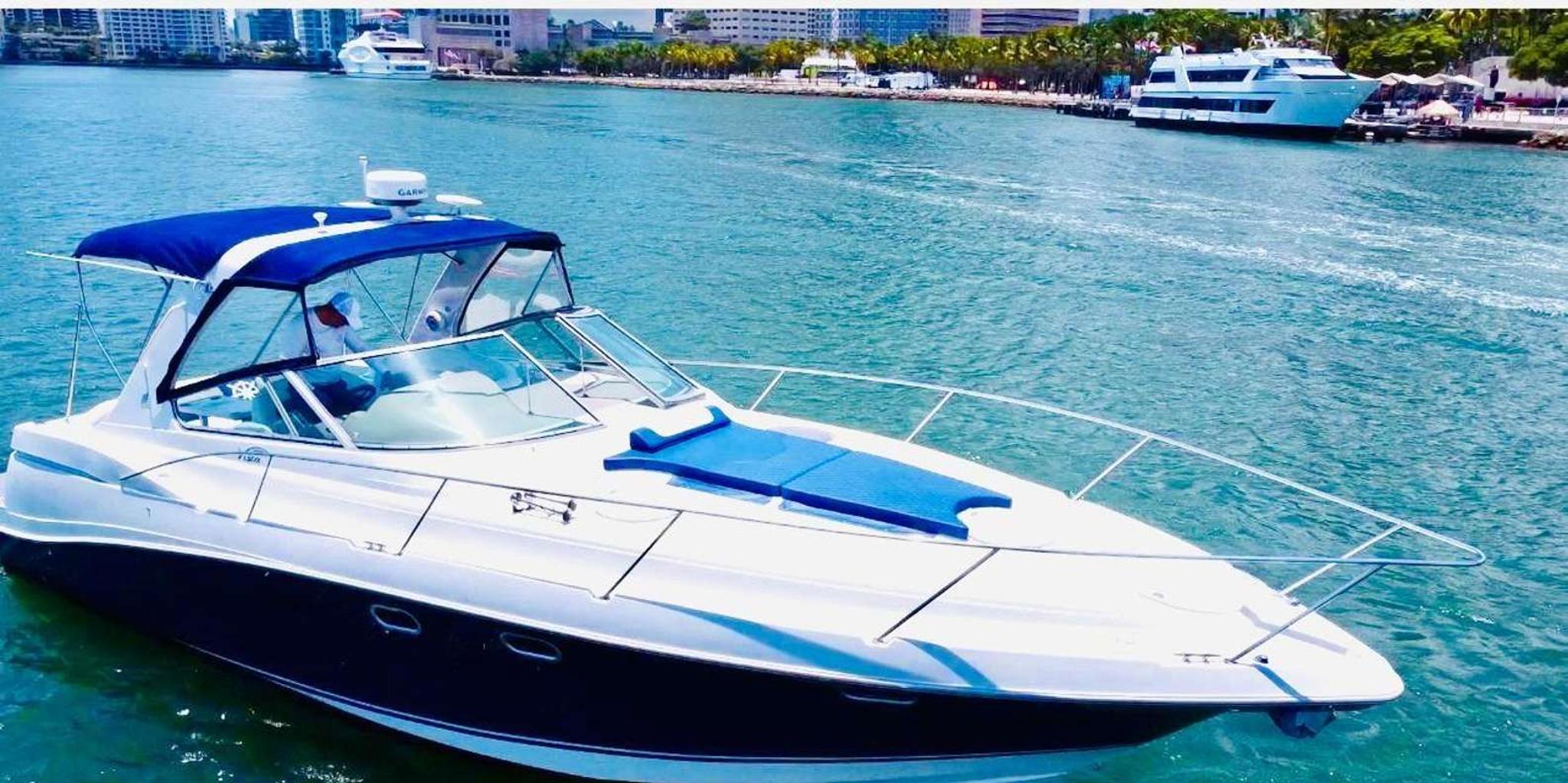 Miami Yacht Cruise Biscayne Bay and Sandbar 4 hr