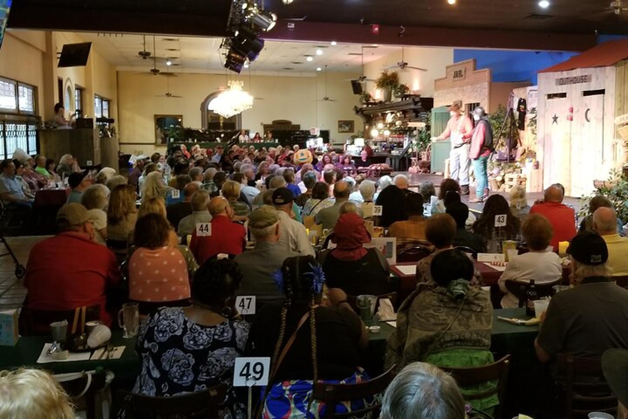 Branson Murder Mystery Dinner Show - Image 6