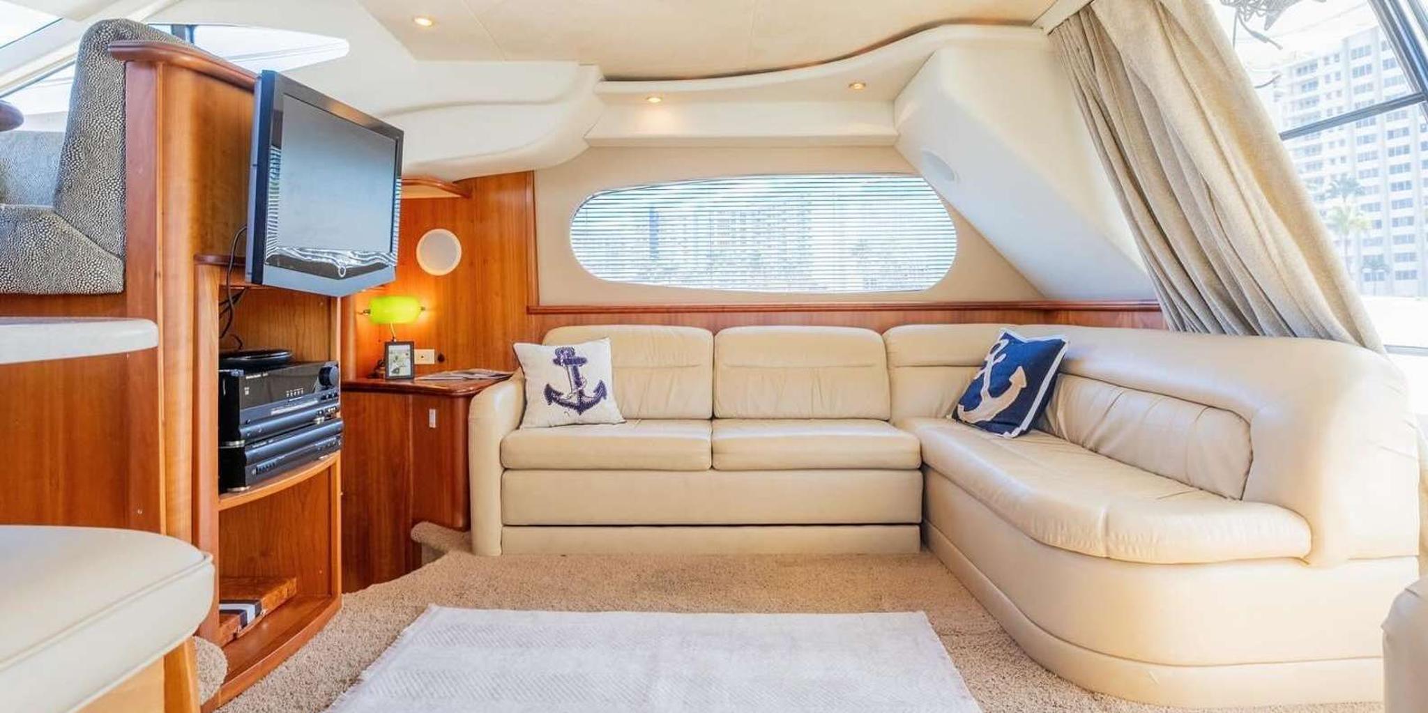 Miami Private Yacht Rental with Captain 2 hr - Image 6